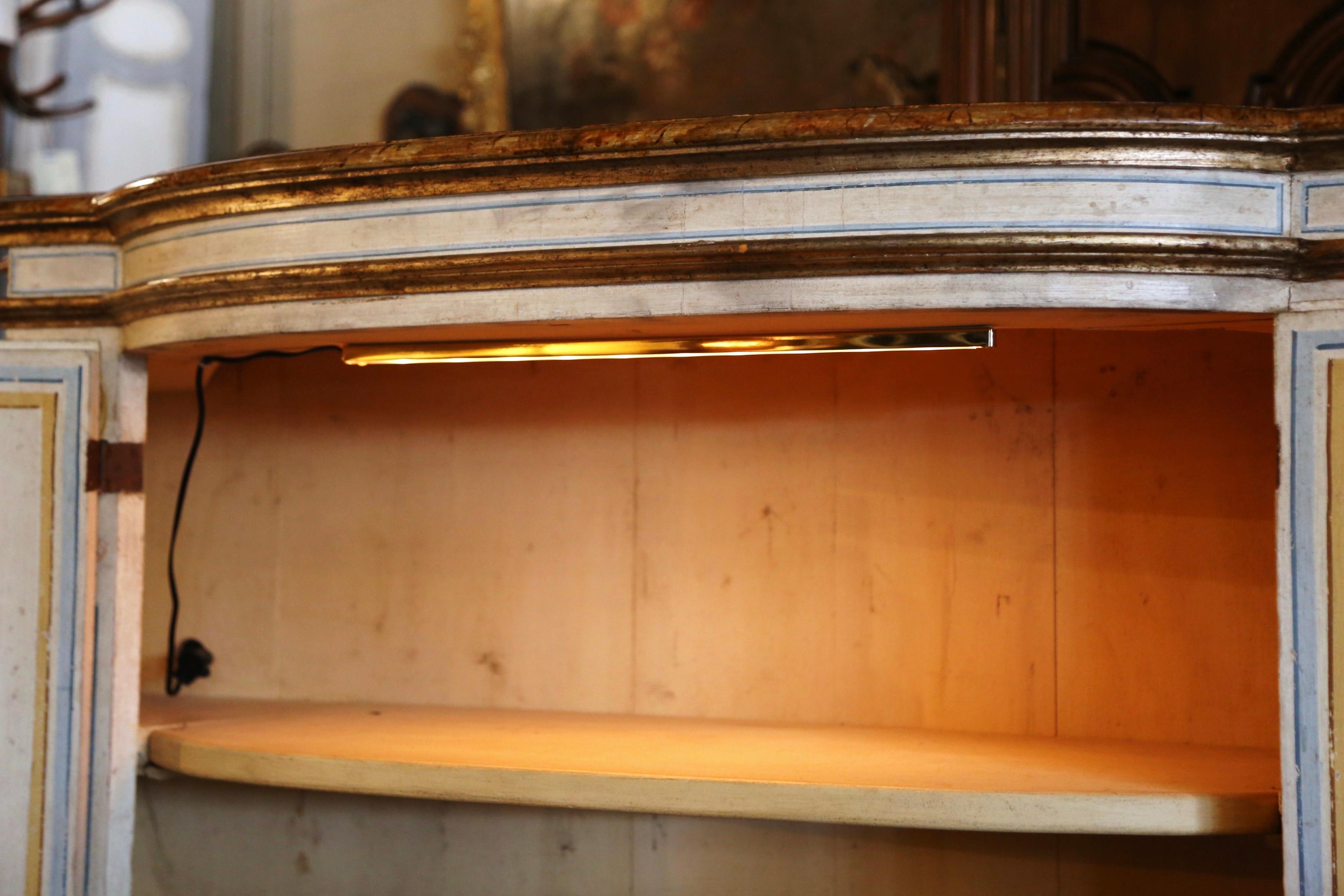 Mid-Century Italian Painted and Parcel Gilt Bombe Credenza Two-Door Buffet 1