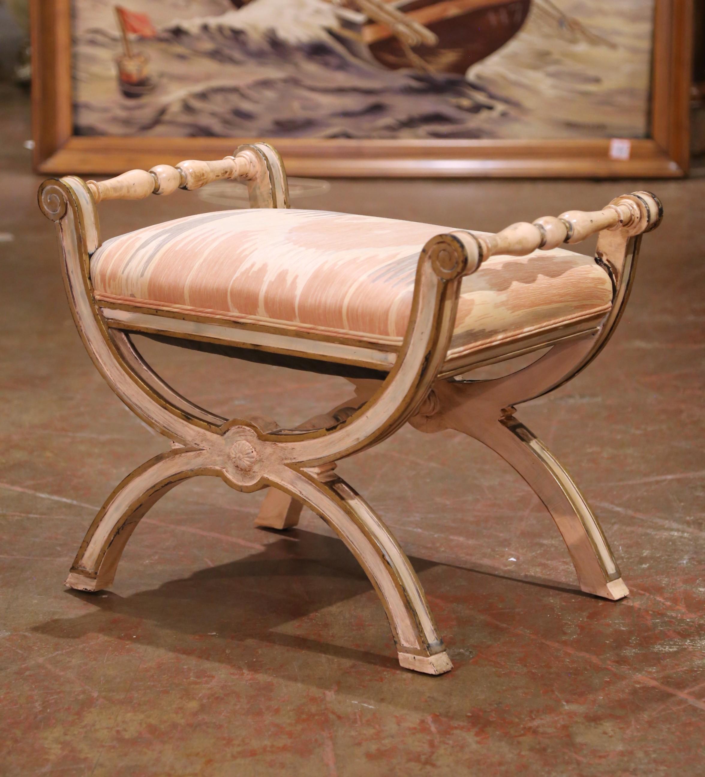 Tabouret Curule italien peint du milieu du siècle avec poignées tournées et base en X Bon état - En vente à Dallas, TX