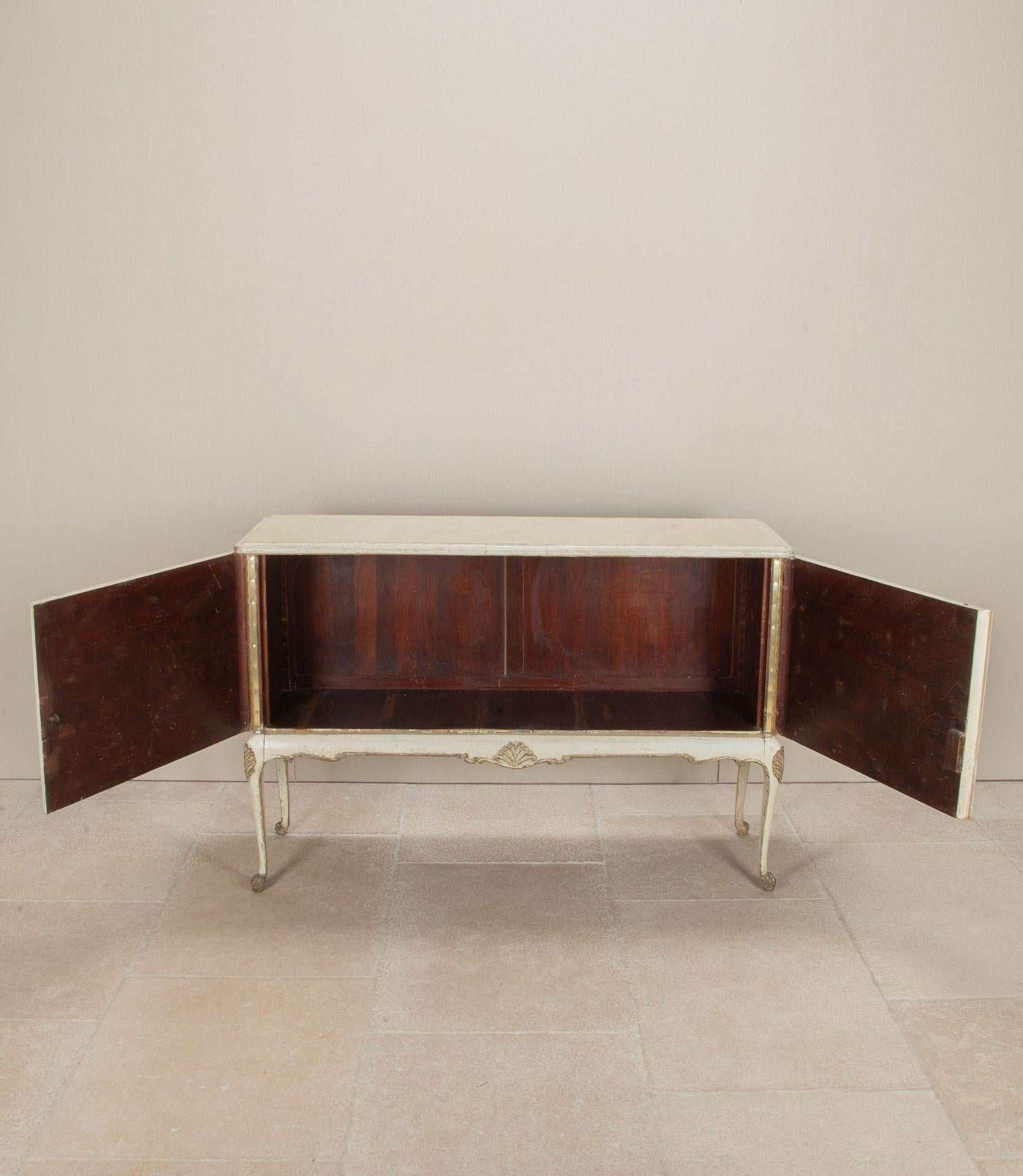 Mid-Century Italian Painted Sideboard In Good Condition For Sale In Gloucestershire, GB