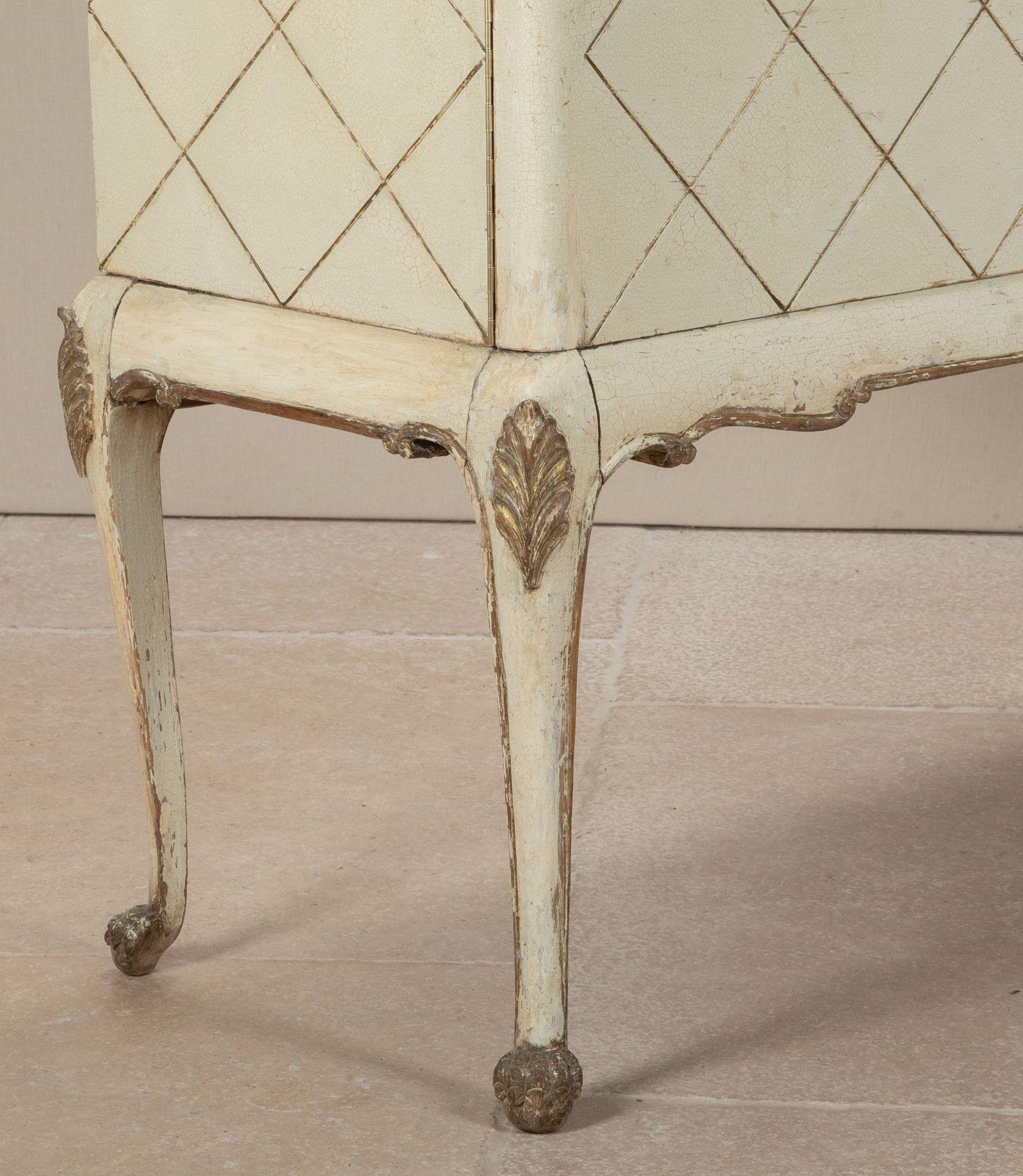 Mid-Century Italian Painted Sideboard For Sale 1