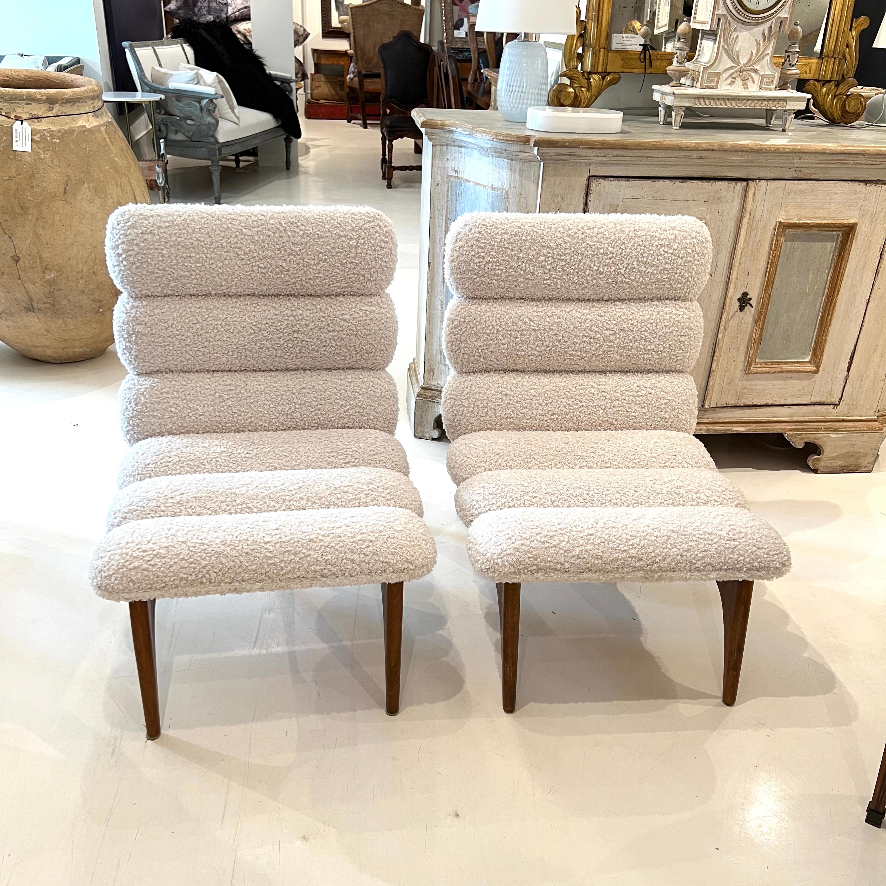 Pareja de Sillas Italianas de Mitad de Siglo de Fresno con Boucle en Bastante bueno estado para la venta en New Orleans, LA