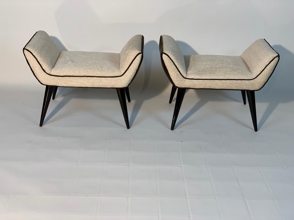 Midcentury Italian Pair of Stools Black Legs In Good Condition In Firenze, Toscana