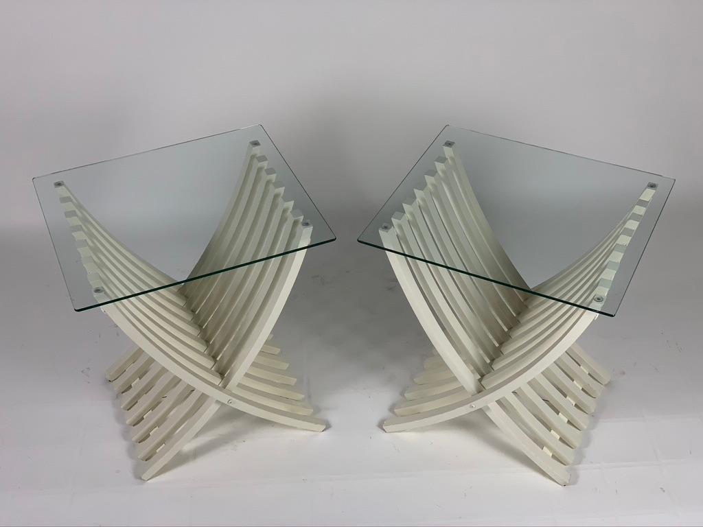 Midcentury Italian Pair of White Lacquered Folding Tables In Good Condition For Sale In Firenze, Toscana
