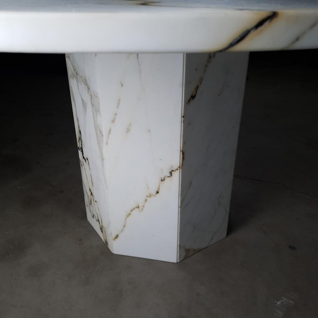 Mid-Century Italian Paonazzo Marble Dining Table, 1970's For Sale 3