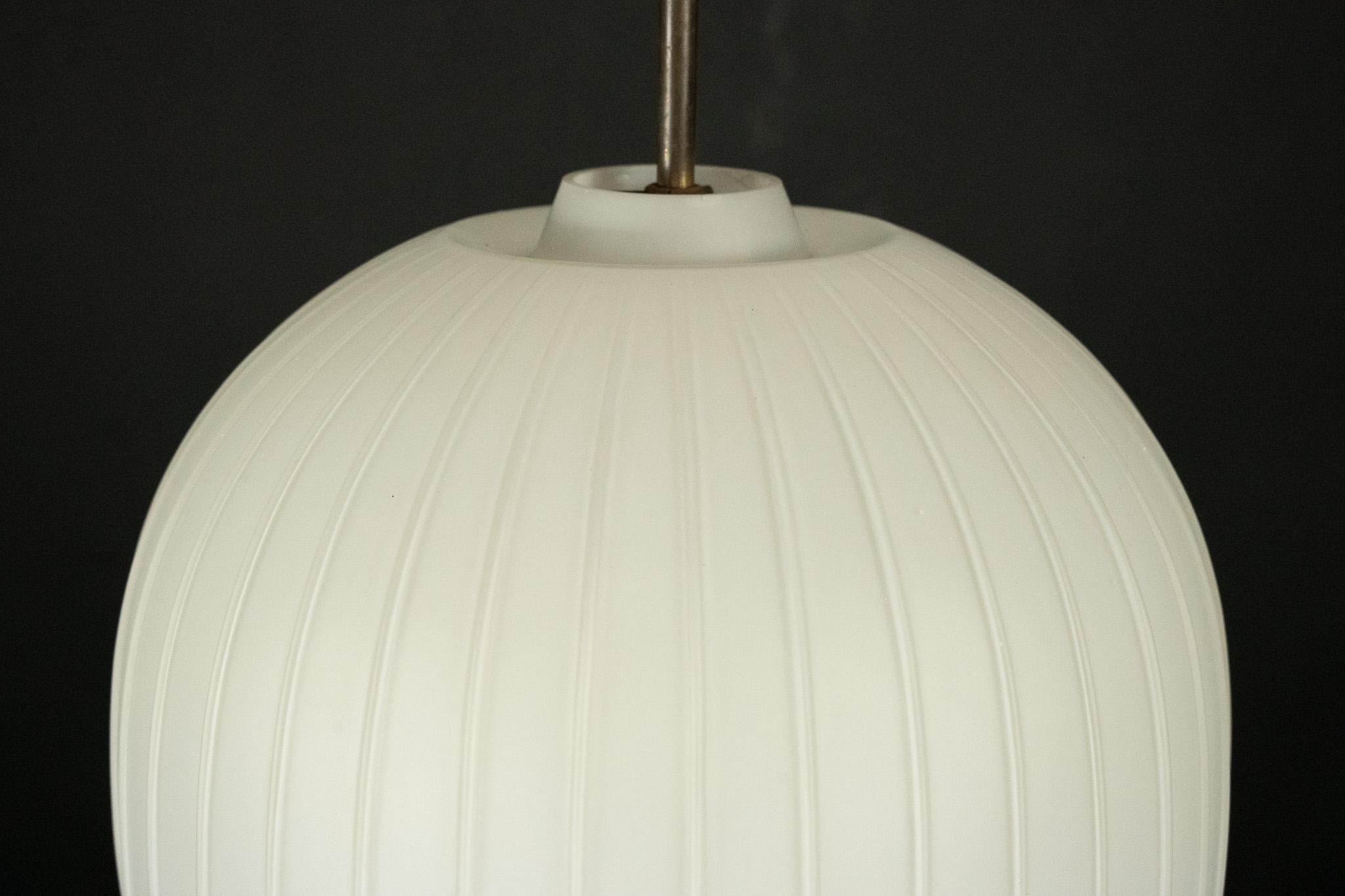 Mid-Century Italian pendant light in the style of Arredoluce Monza. Italy 1950s For Sale 1