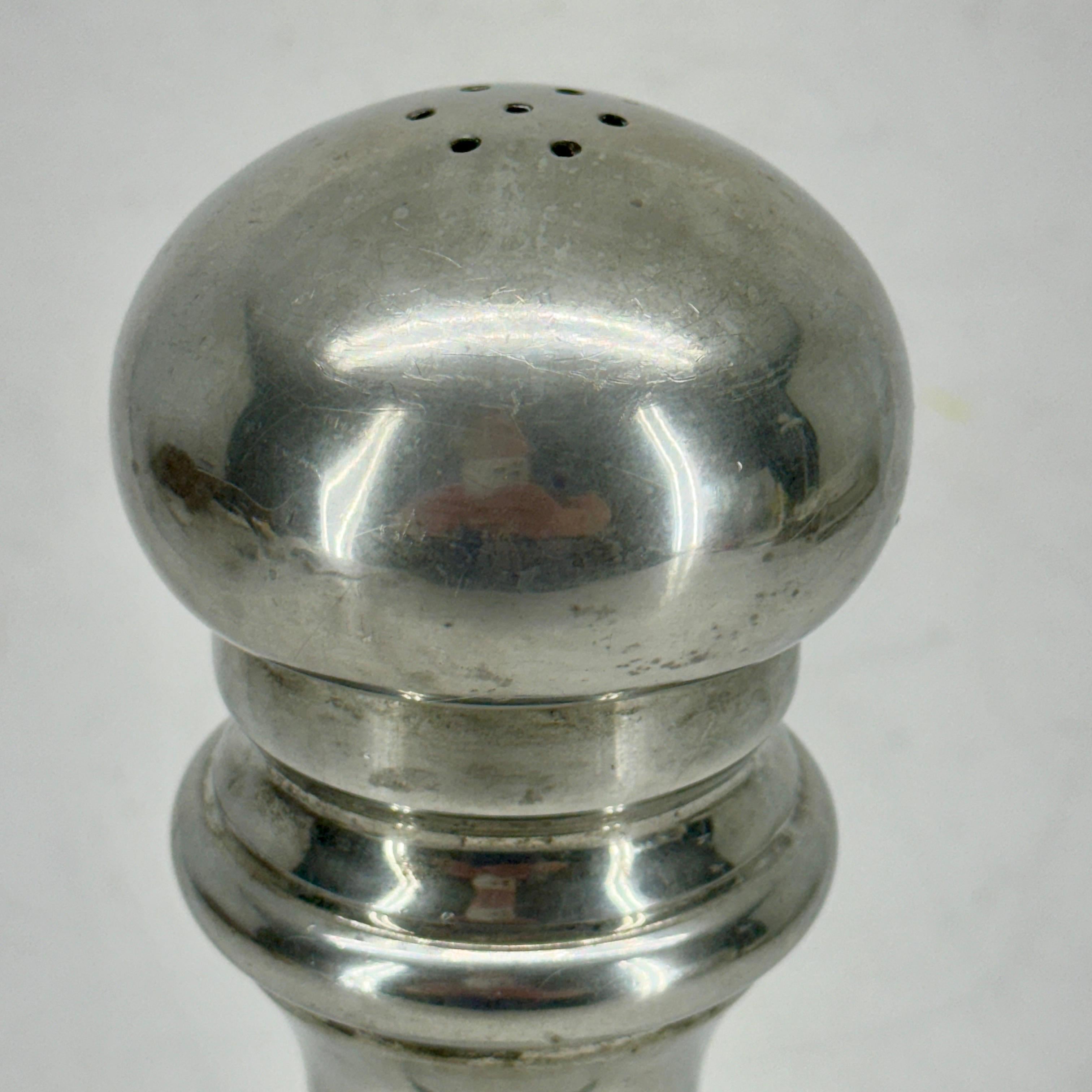 Hand-Crafted Mid-Century Italian Pewter Salt and Pepper Mill Shaker For Sale