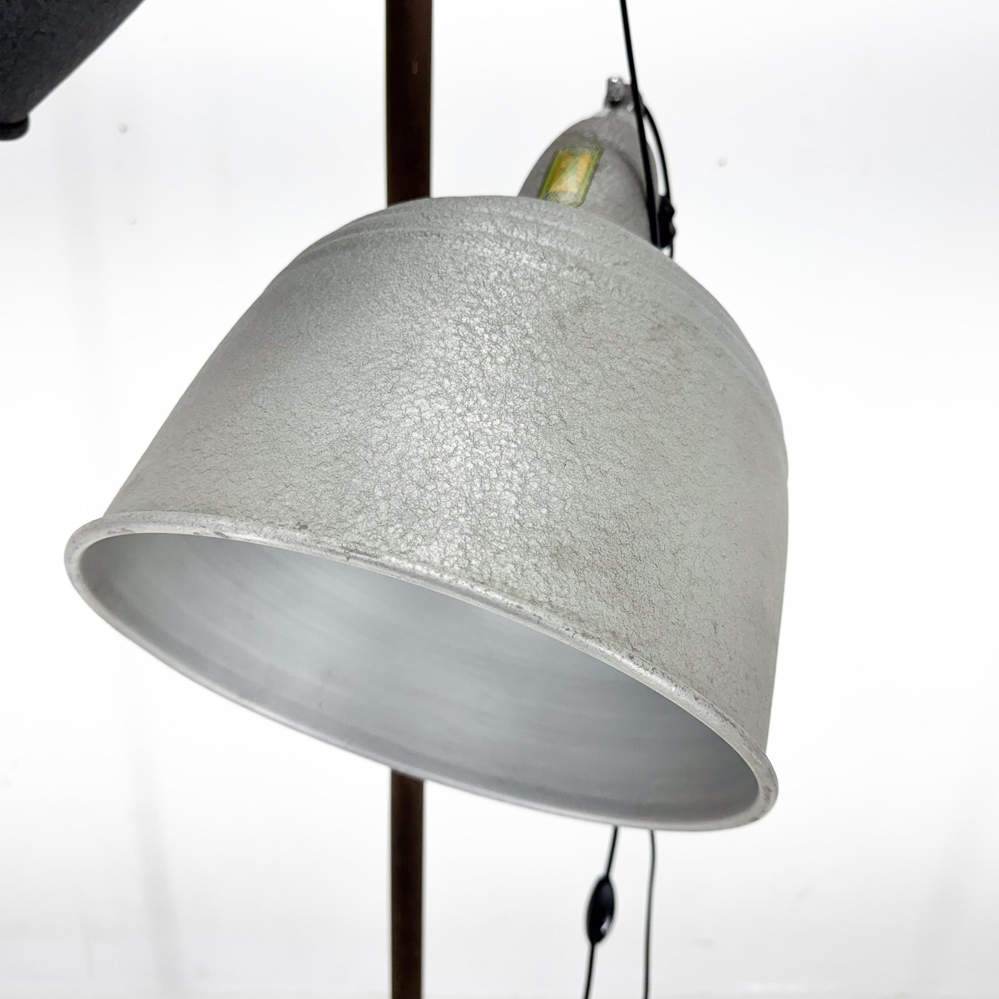 Mid-Century Italian Photo Film Studio Floor Spot Light Lamp For Sale 5