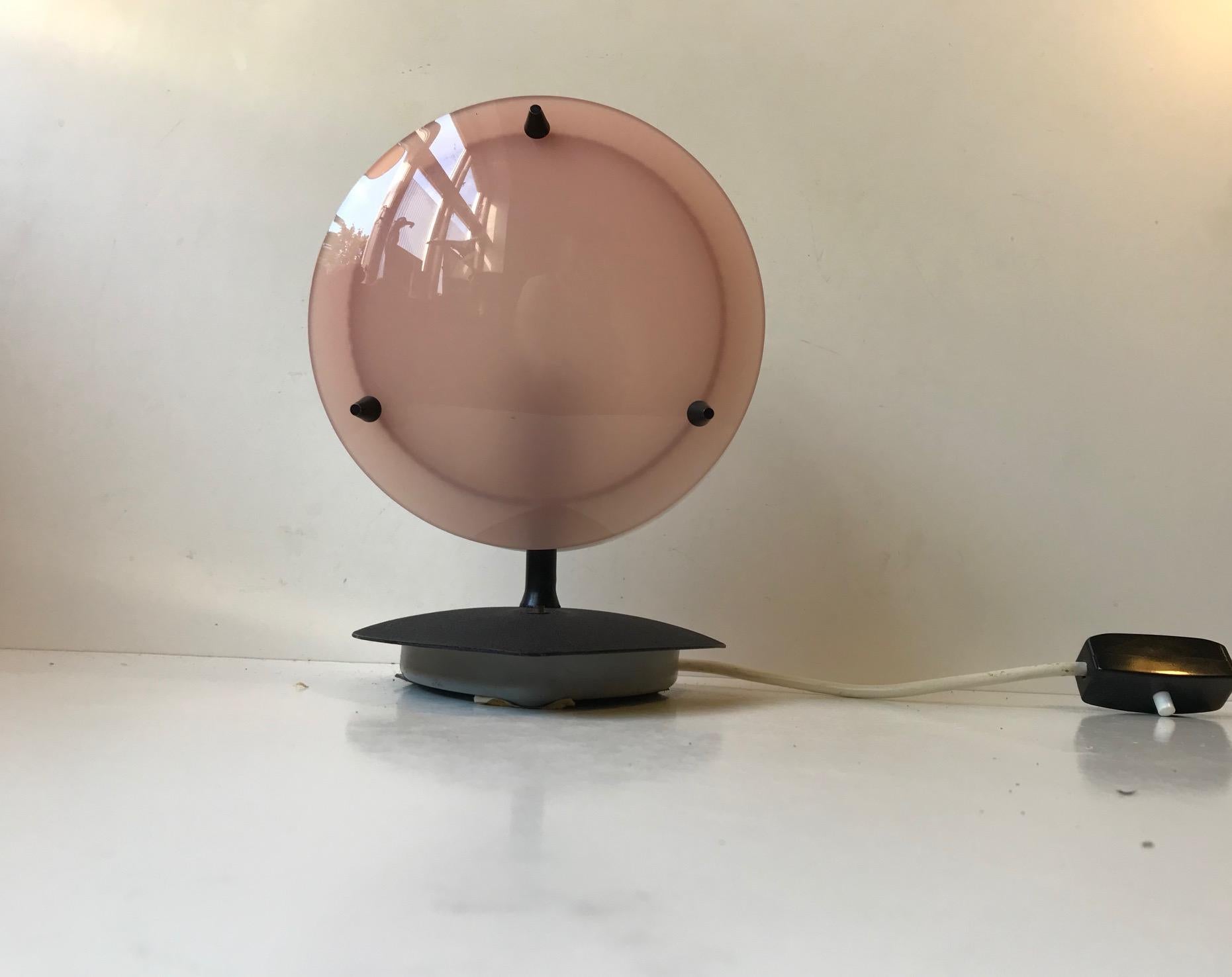 Midcentury Italian Pink & White Lucite Table Lamp, 1960s In Good Condition In Esbjerg, DK
