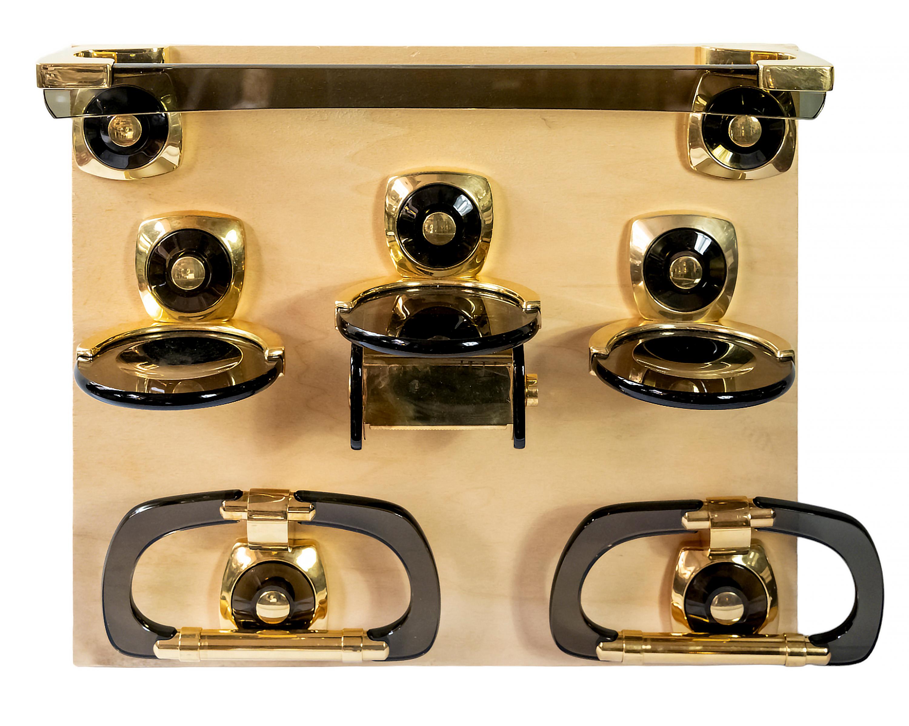 Mid-Century Modern Mid-Century Italian Plexiglass/Gilt Brass Bathroom Fixtures Set, 1970's For Sale