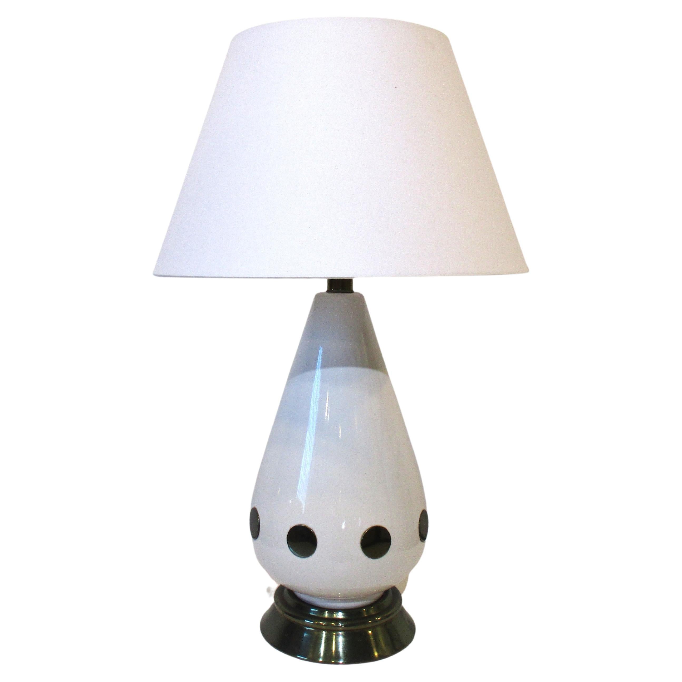 Midcentury Italian Porcelain / Brass Table Lamp in the Style of Chapman For Sale