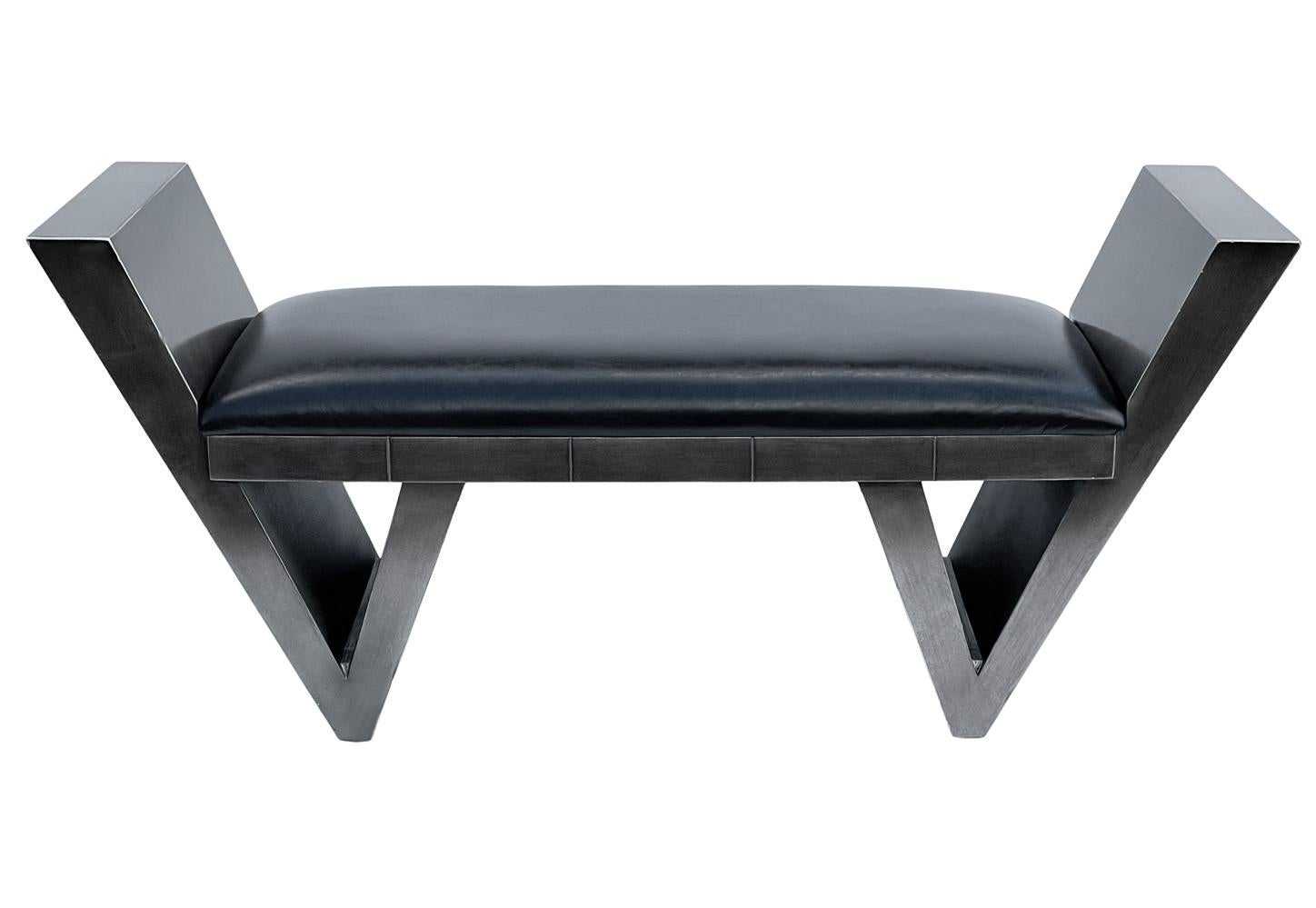 Post-Modern Mid-Century Italian Post Modern Bench in Gunmetal and Black Colors For Sale