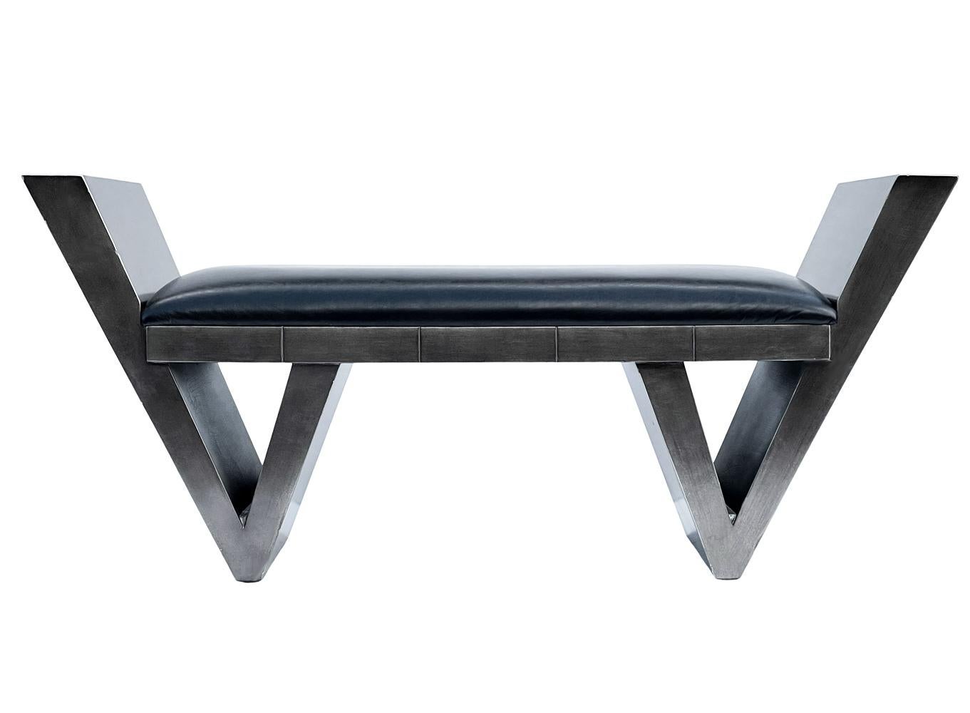 Late 20th Century Mid-Century Italian Post Modern Bench in Gunmetal and Black Colors For Sale