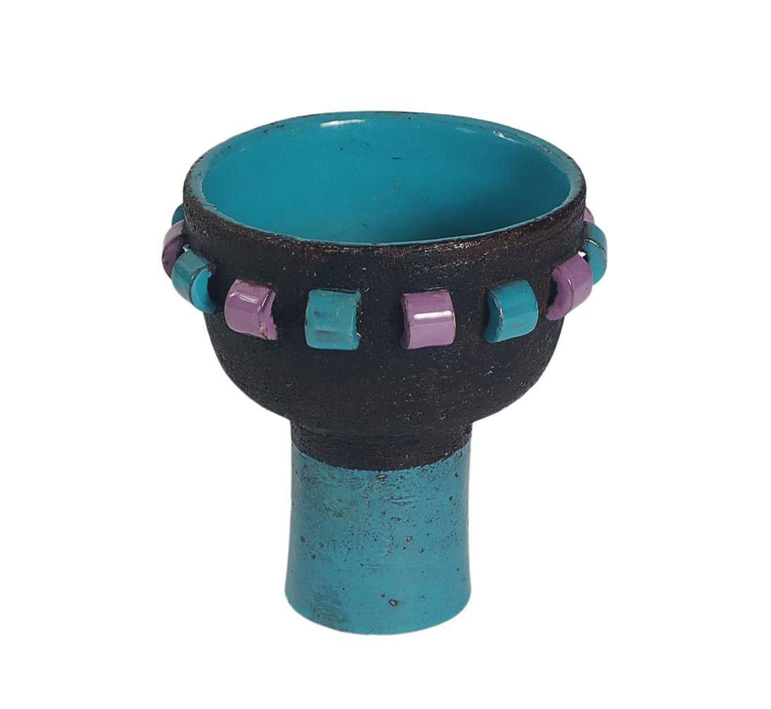 Mid Century Italian Post Modern Bitossi Ceramic Planter or Vase after Sottsass In Good Condition For Sale In Philadelphia, PA