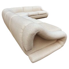 Italienisches postmodernes geschwungenes Sofa in L-Form von Weiman aus der Mitte des Jahrhunderts