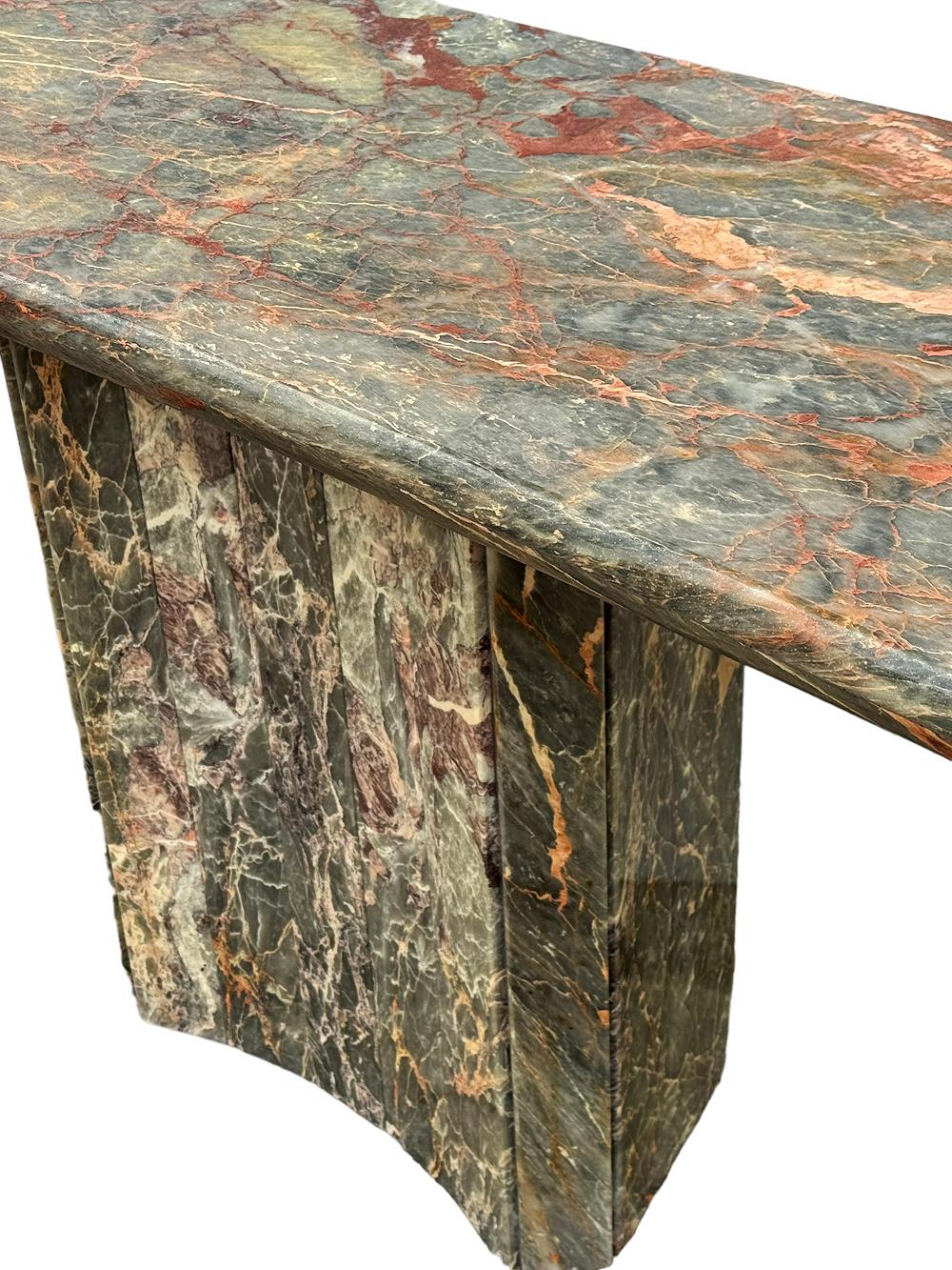Mid-Century Modern Console ou table de canapé italienne post-moderne du milieu du siècle dernier en marbre vert/gris  en vente