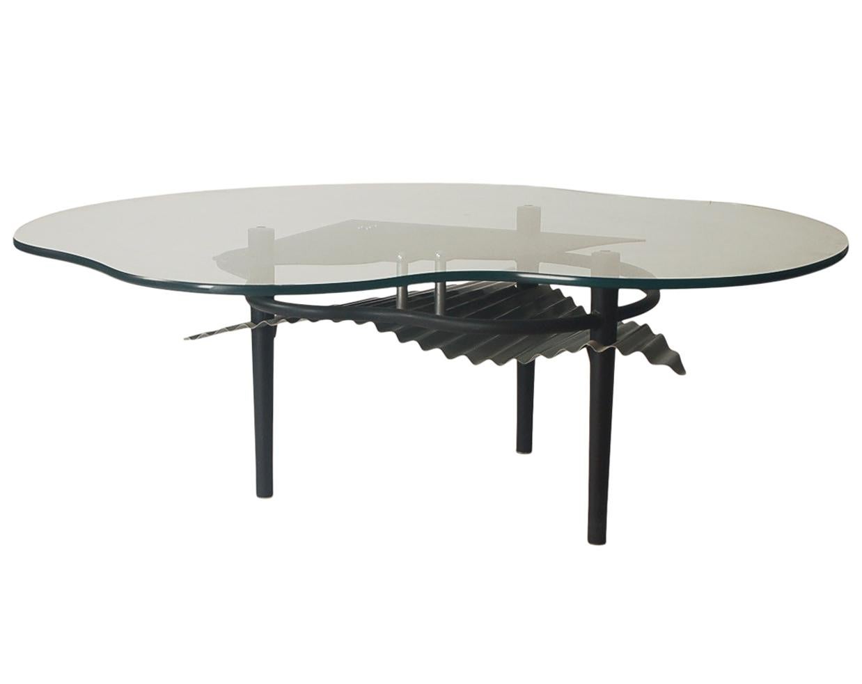 Late 20th Century Mid Century Italian Post Modern Memphis Sottsass Style Coffee Table in Black  For Sale