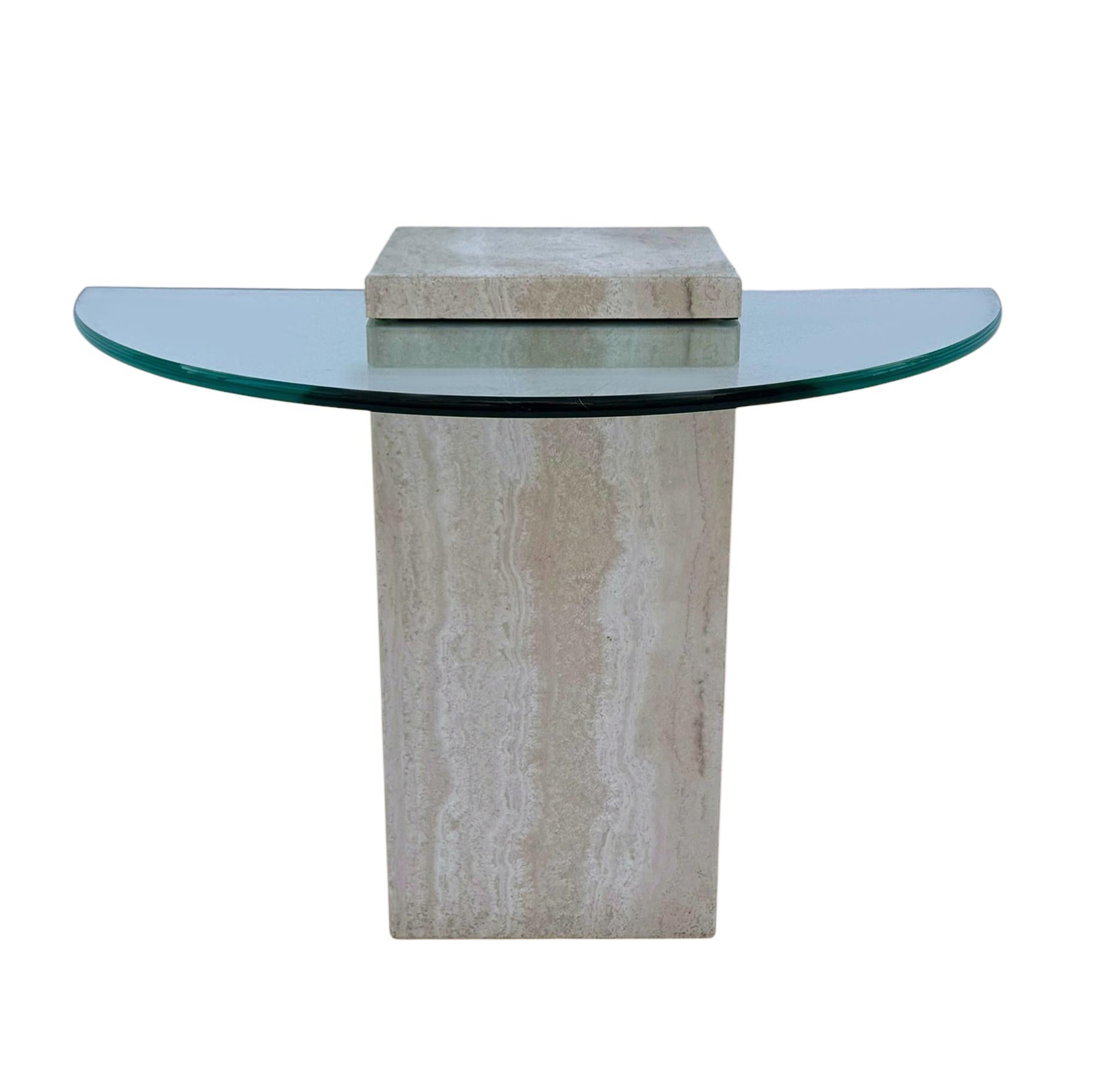 Mid Century Italian Post Modern Travertine Marble Cube Side Table or End Table In Good Condition For Sale In Philadelphia, PA