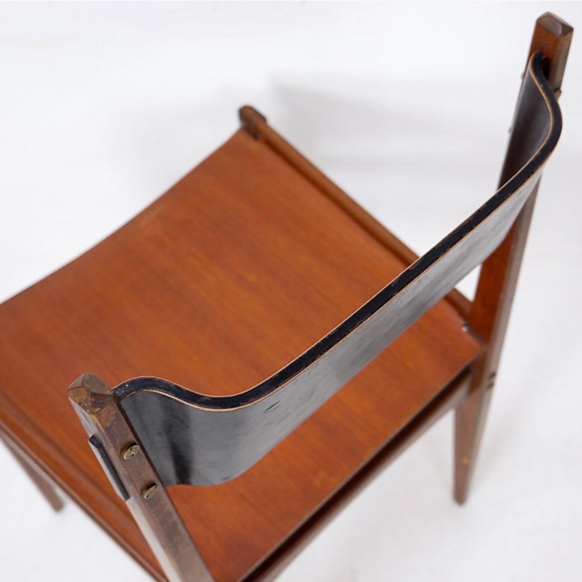 Mid-century Italian Pozzi and Verga chair - 1960s For Sale 4