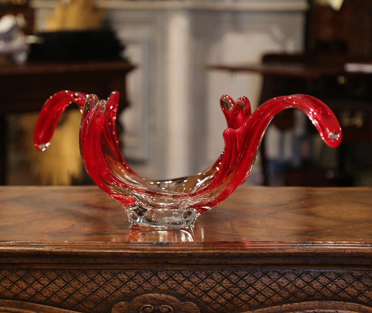 Midcentury Italian Pulled Feathered Two-Tone Red Murano Glass Center ...