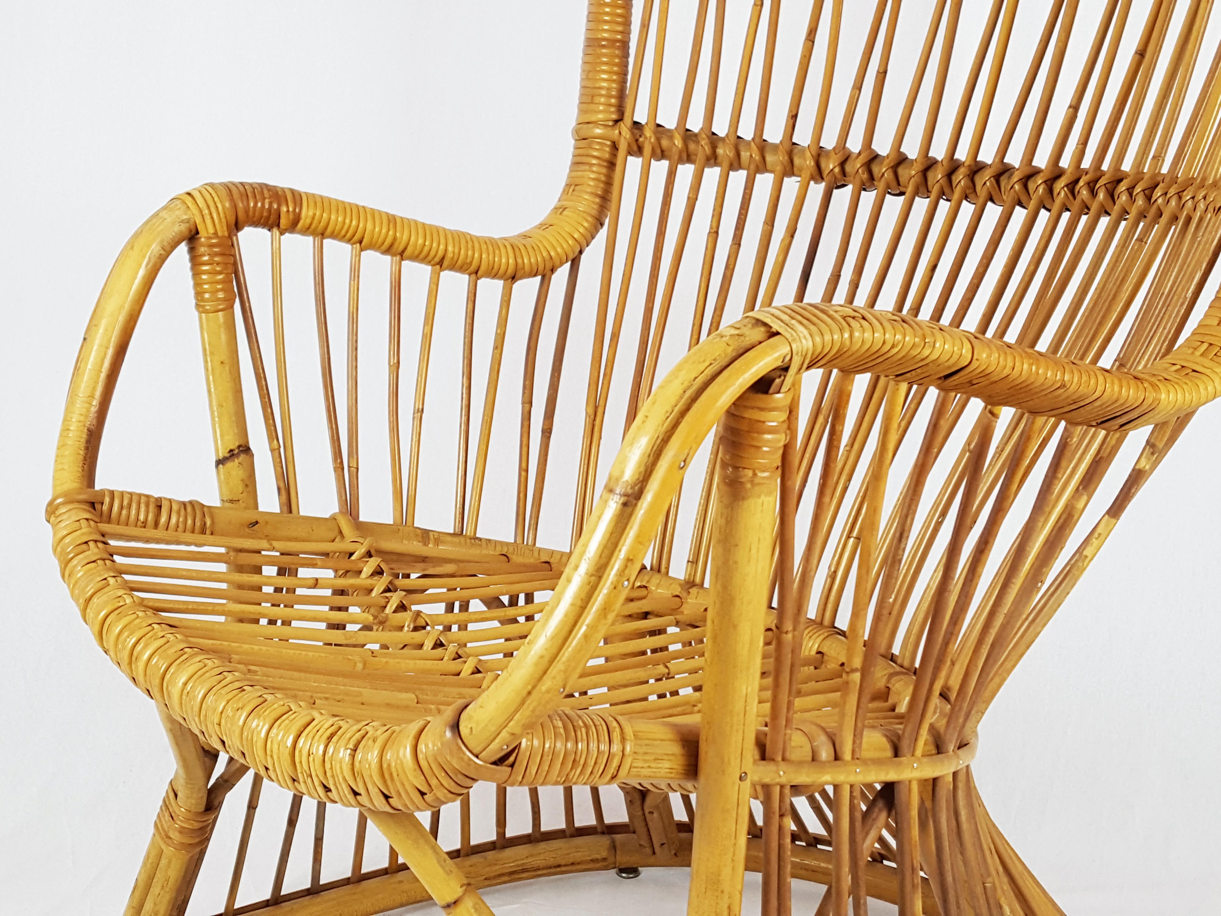 Hand-Carved Mid-Century Italian Rattan and Rush Armchair, 1960s For Sale