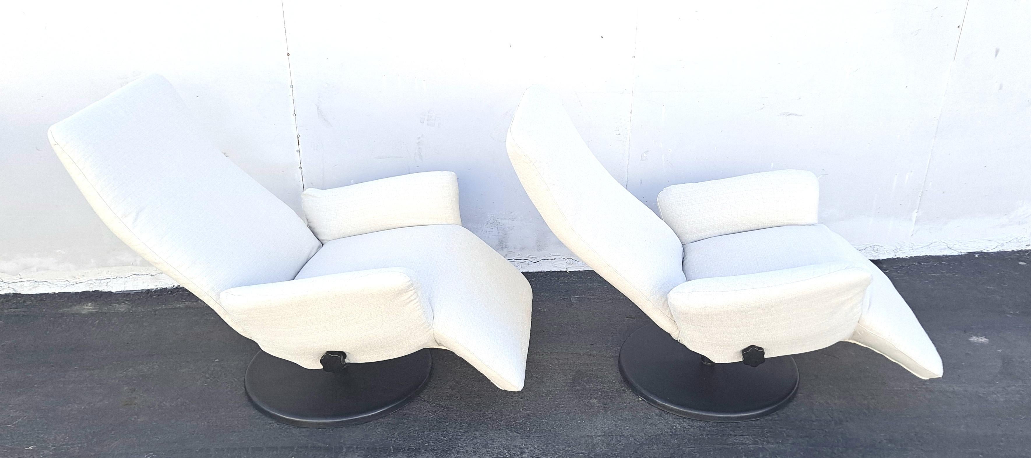 Mid-Century Modern Midcentury Italian Reclining Pair of Chairs For Sale