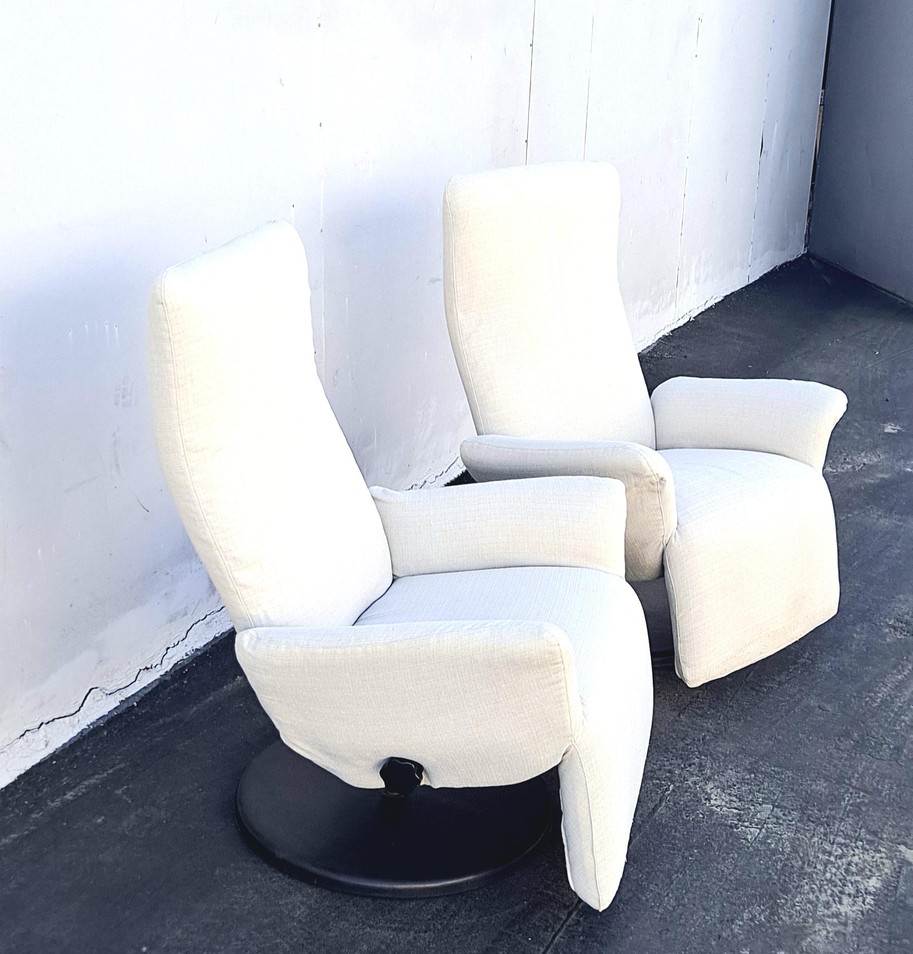 Midcentury Italian Reclining Pair of Chairs In Good Condition For Sale In Los Angeles, CA
