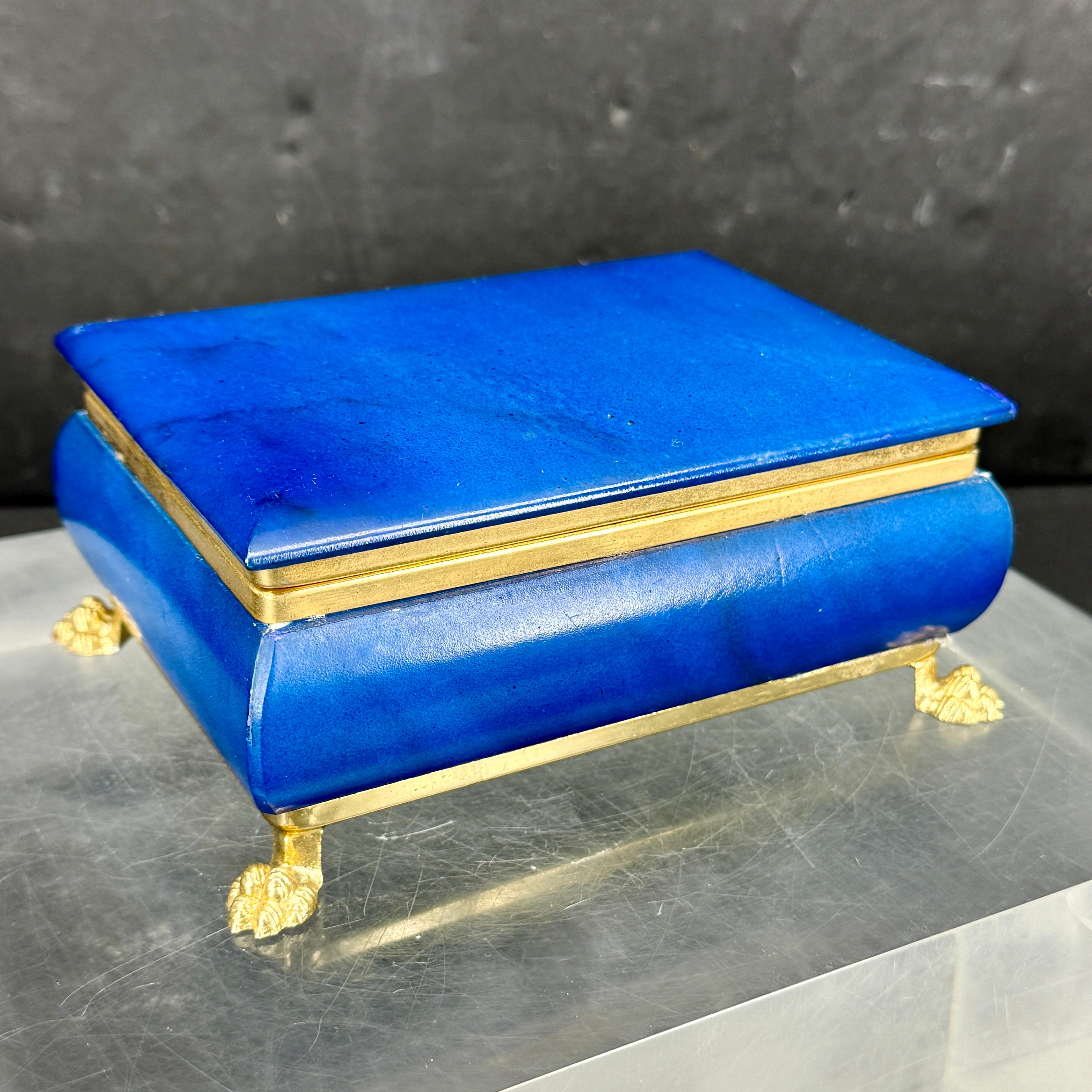 Fait main Boîte à bijoux italienne rectangulaire en marbre bleu du milieu du siècle dernier en vente