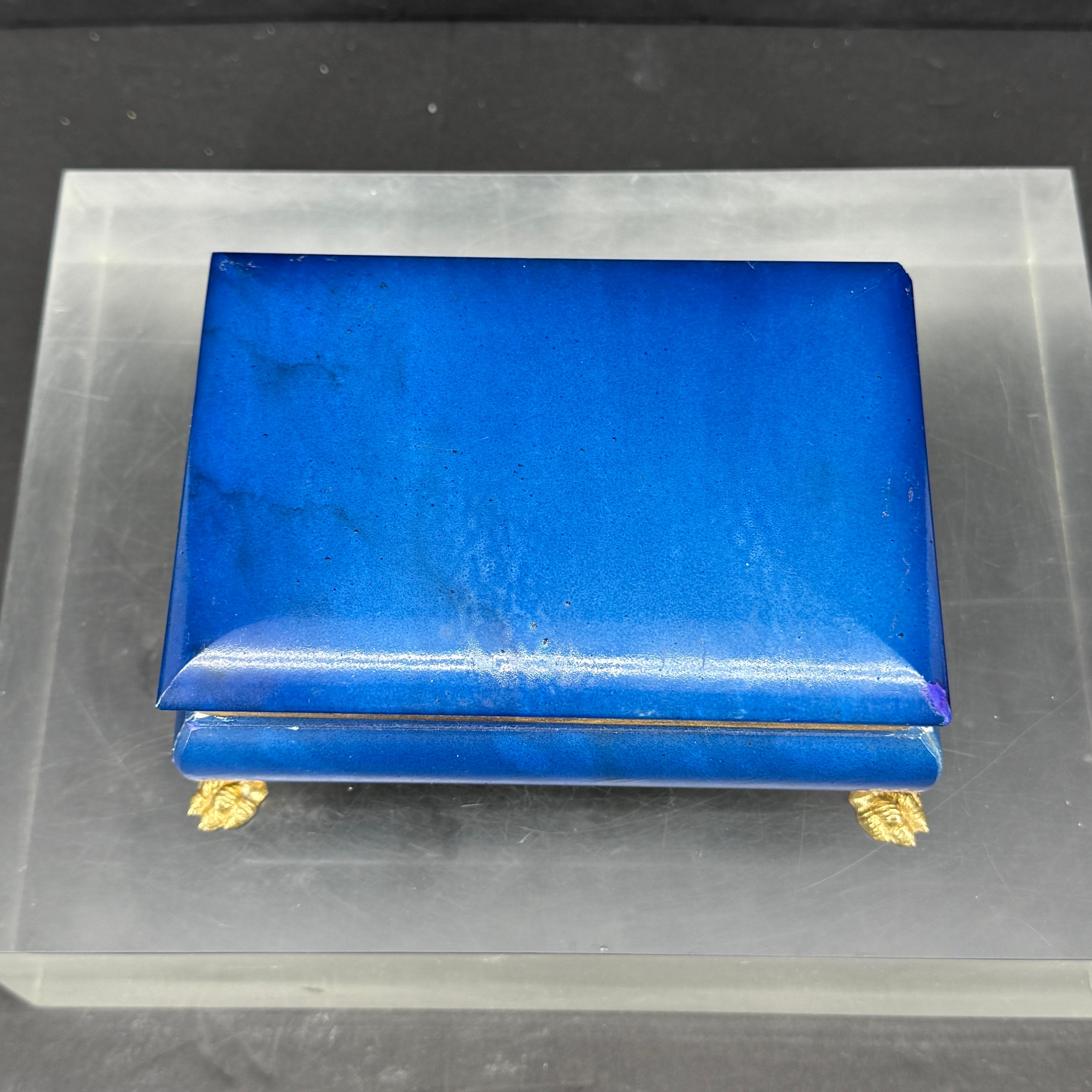 Boîte à bijoux italienne rectangulaire en marbre bleu du milieu du siècle dernier Bon état - En vente à Haddonfield, NJ