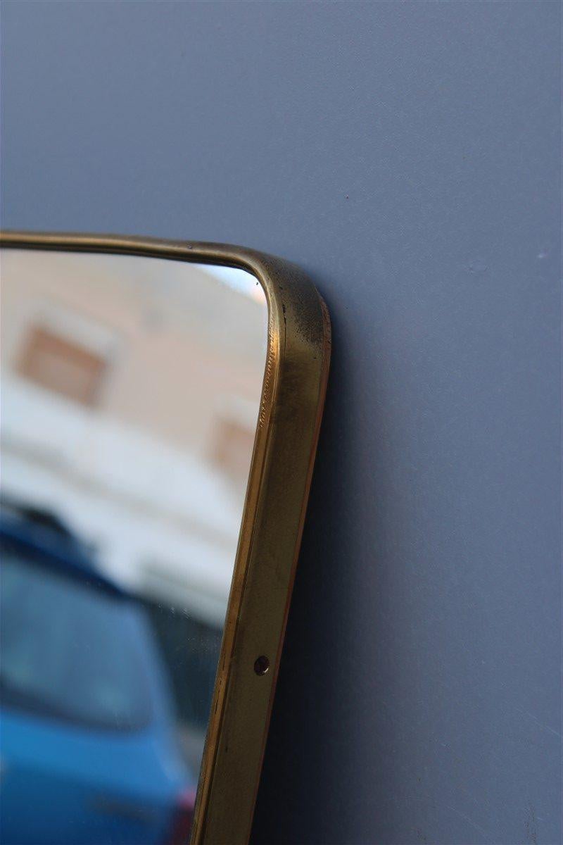Miroir rectangulaire minimaliste italien du milieu du siècle, en laiton, style Gio Ponti en vente 1