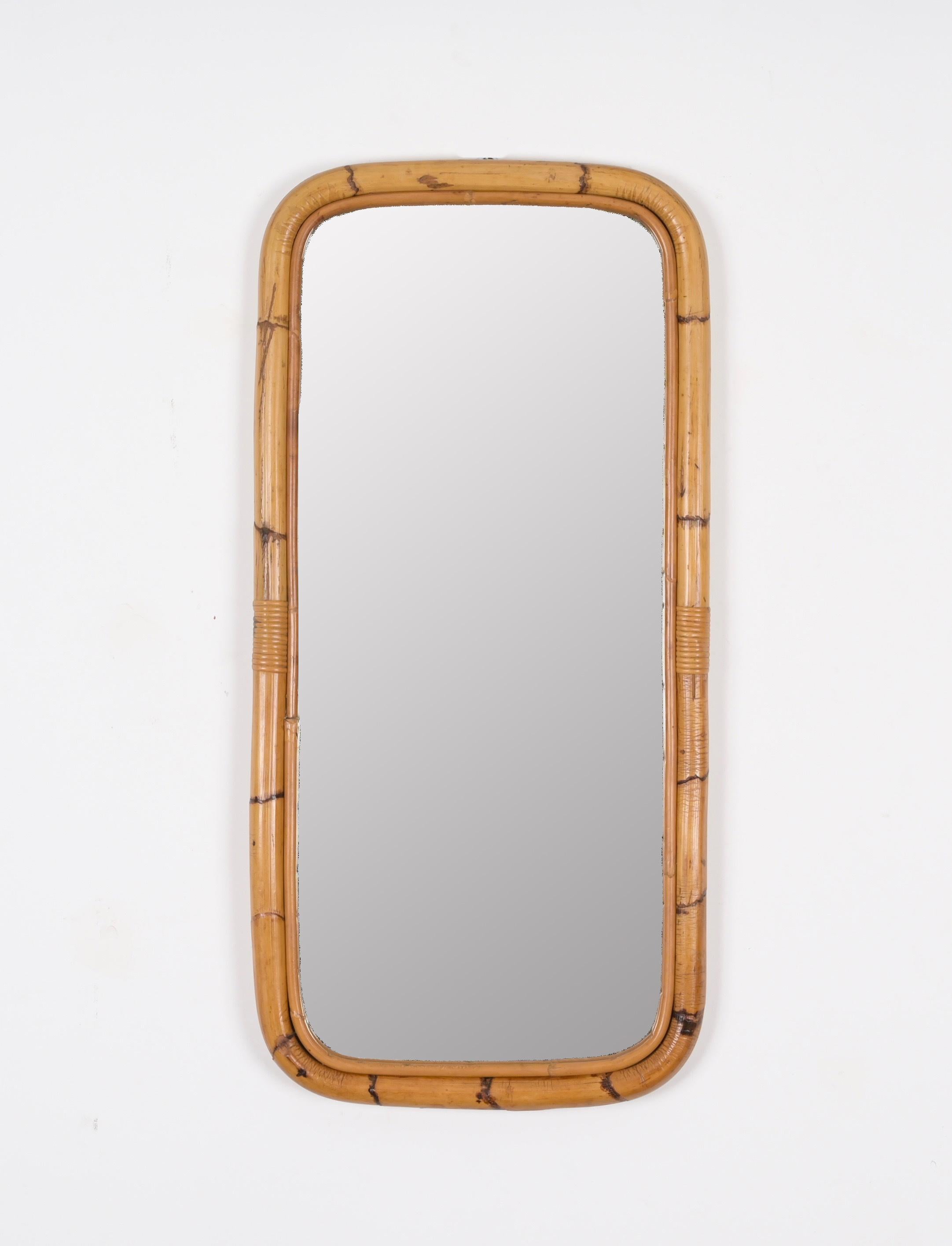 Mid-Century Italian Rectangular Mirror in Curved Bamboo, Rattan and Wicker, 1970 For Sale 4