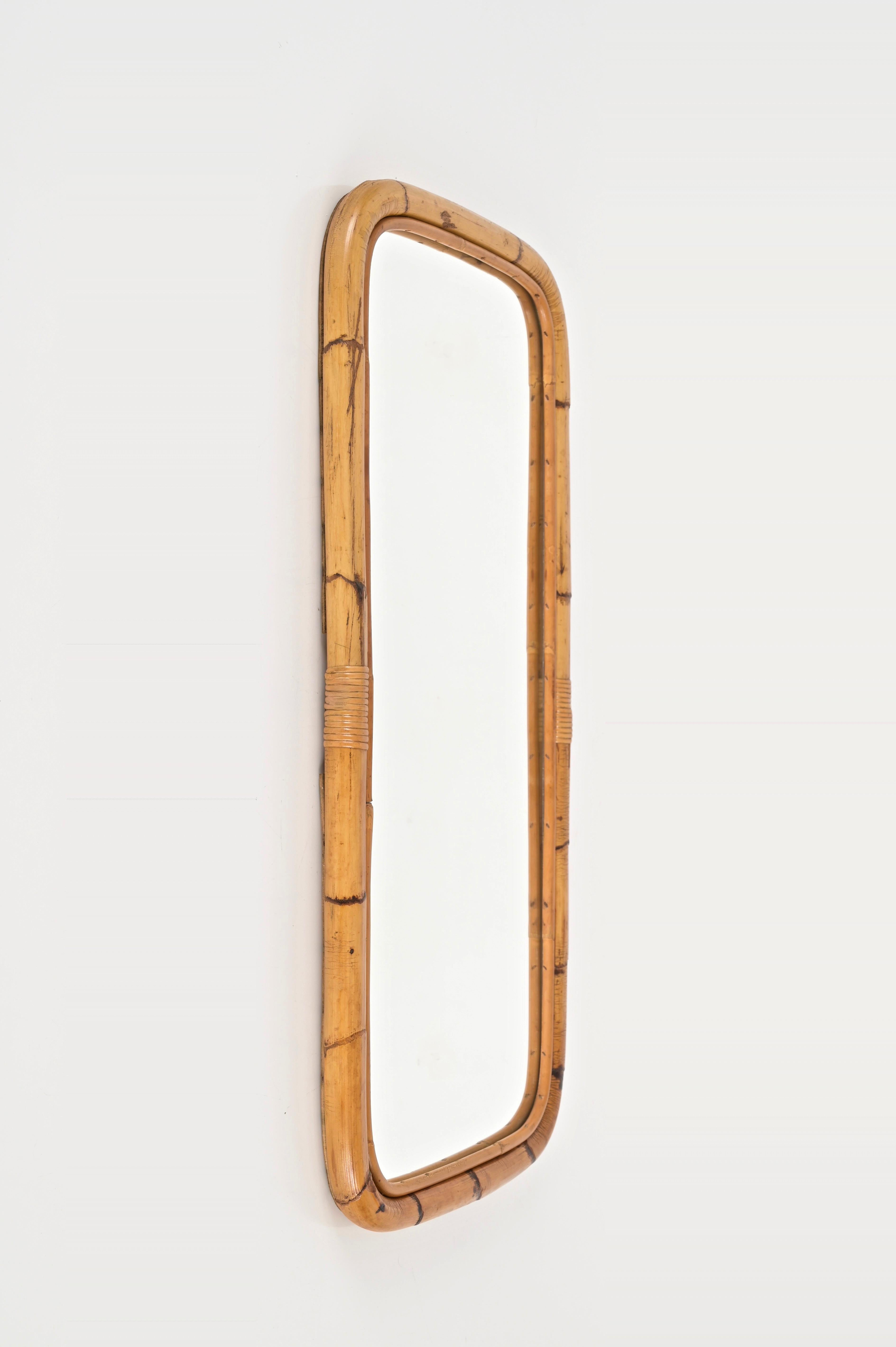 Hand-Crafted Mid-Century Italian Rectangular Mirror in Curved Bamboo, Rattan and Wicker, 1970 For Sale