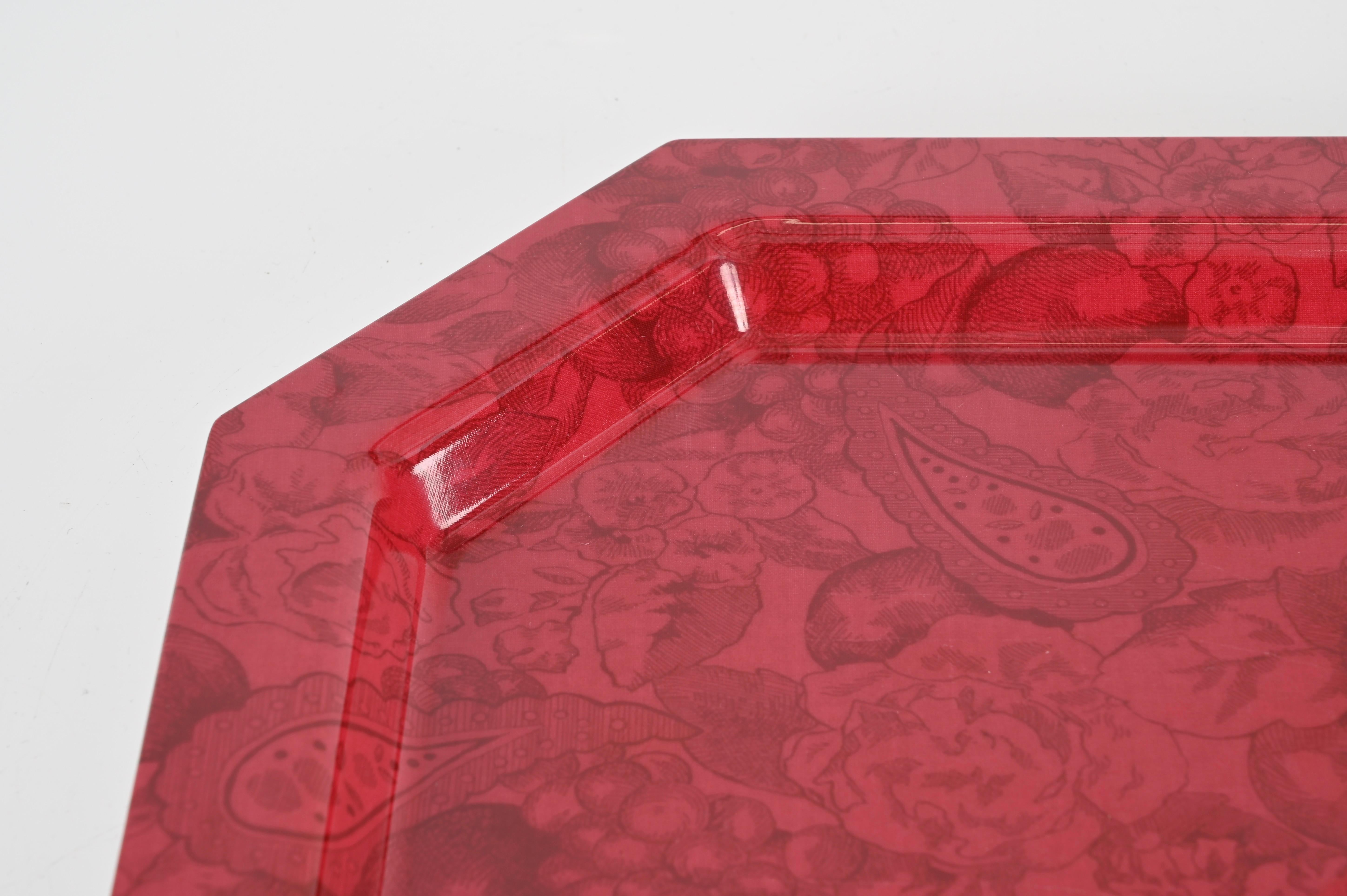 Mid-Century Italian Red Acrylic Serving Tray, Italy 1980s For Sale 4