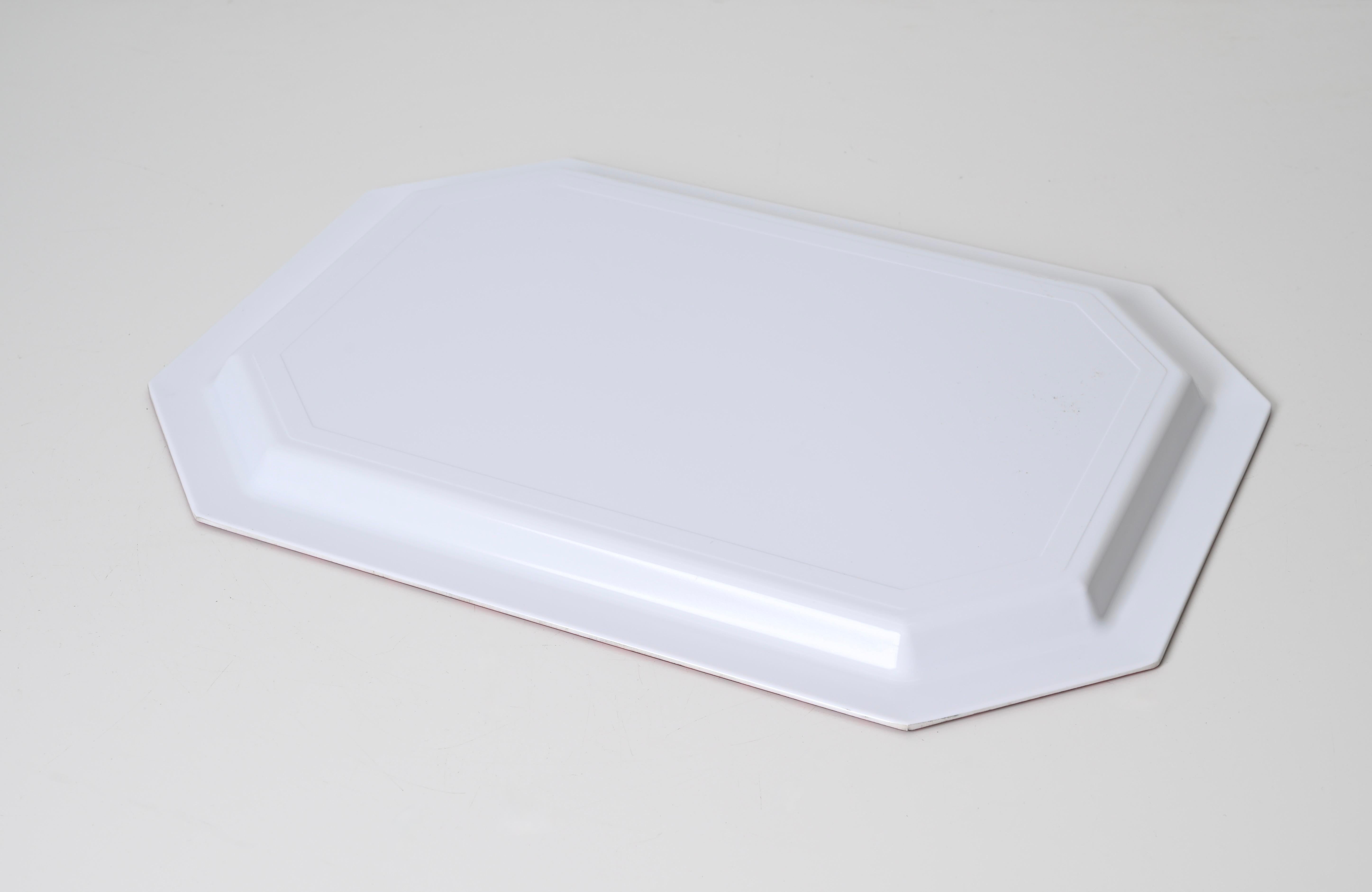 Mid-Century Italian Red Acrylic Serving Tray, Italy 1980s For Sale 5