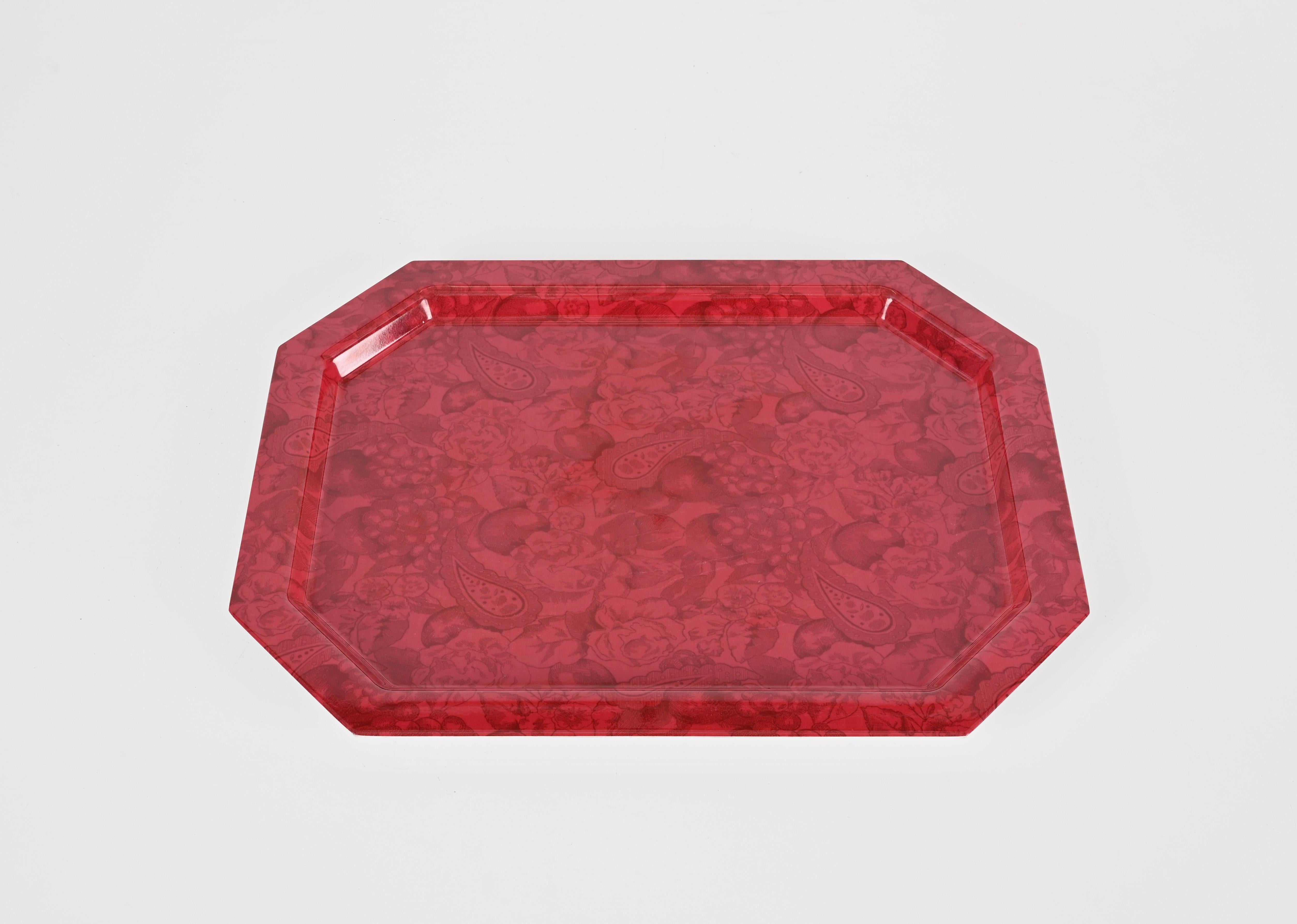 Mid-Century Italian Red Acrylic Serving Tray, Italy 1980s In Good Condition For Sale In Roma, IT