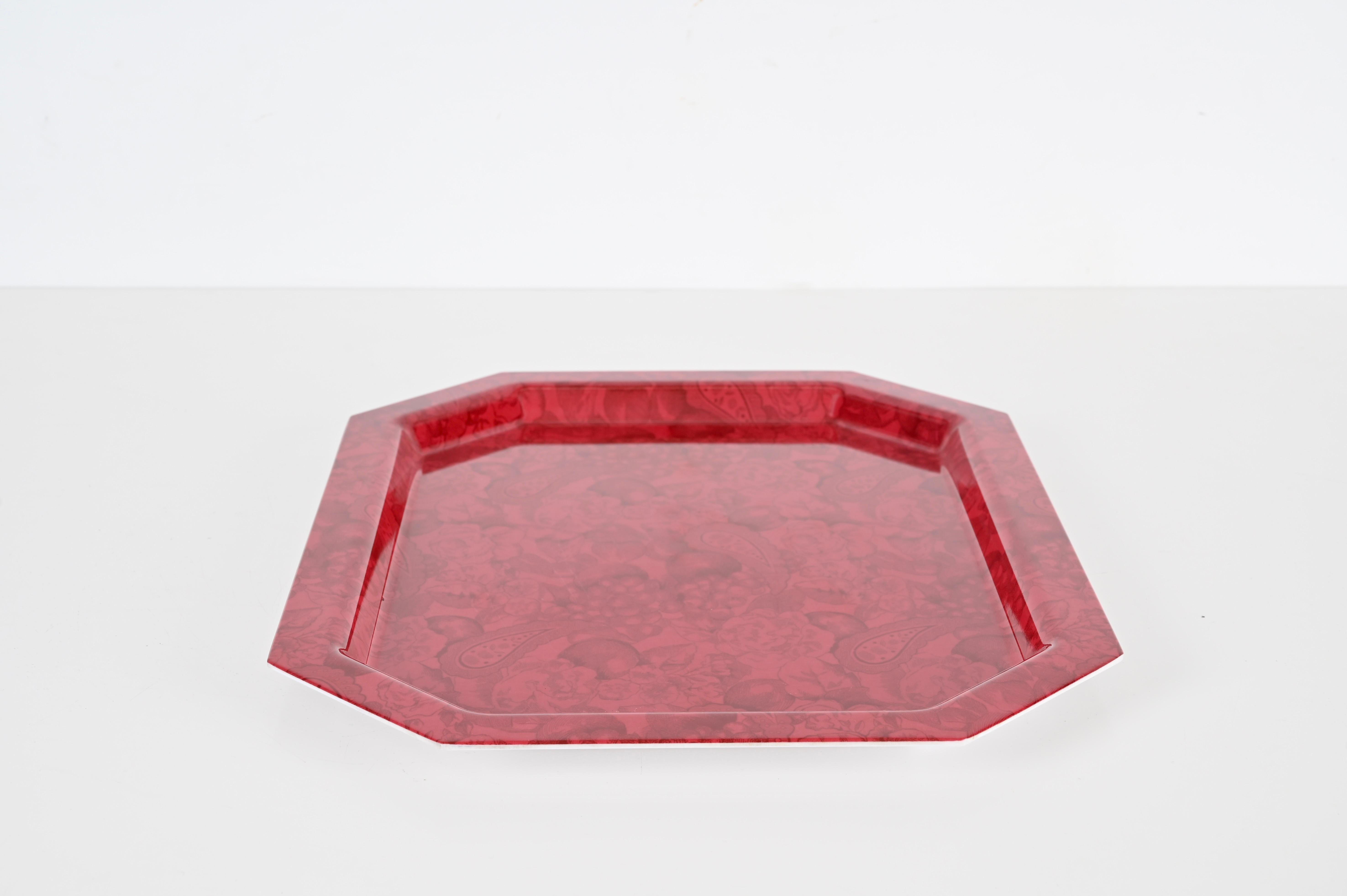 Plateau de service en acrylique rouge italien du milieu du siècle, Italie, années 1980 en vente 3