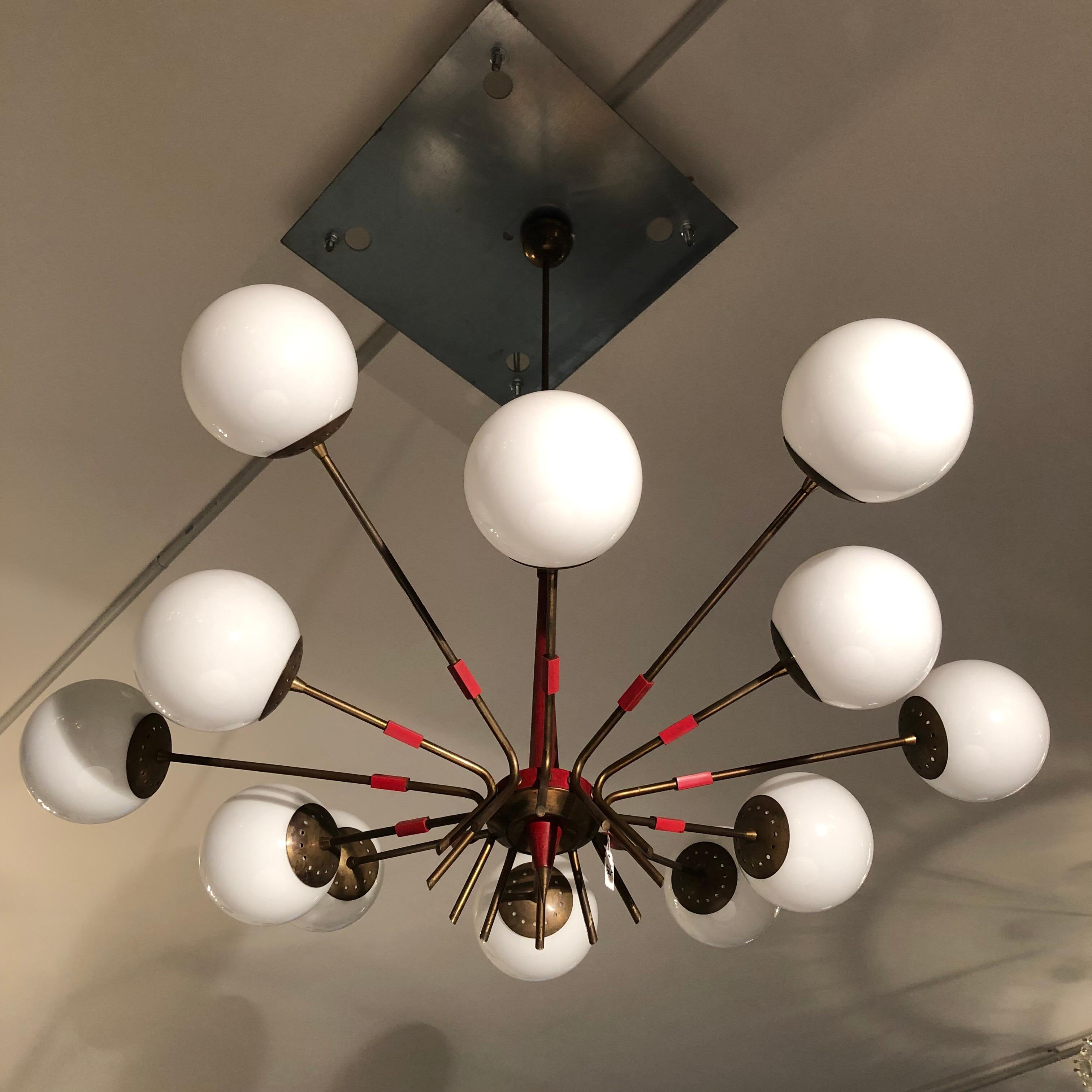 Midcentury Italian Red and Opaline Glass Sputnik Chandelier by Stilnovo, 1950s For Sale 5