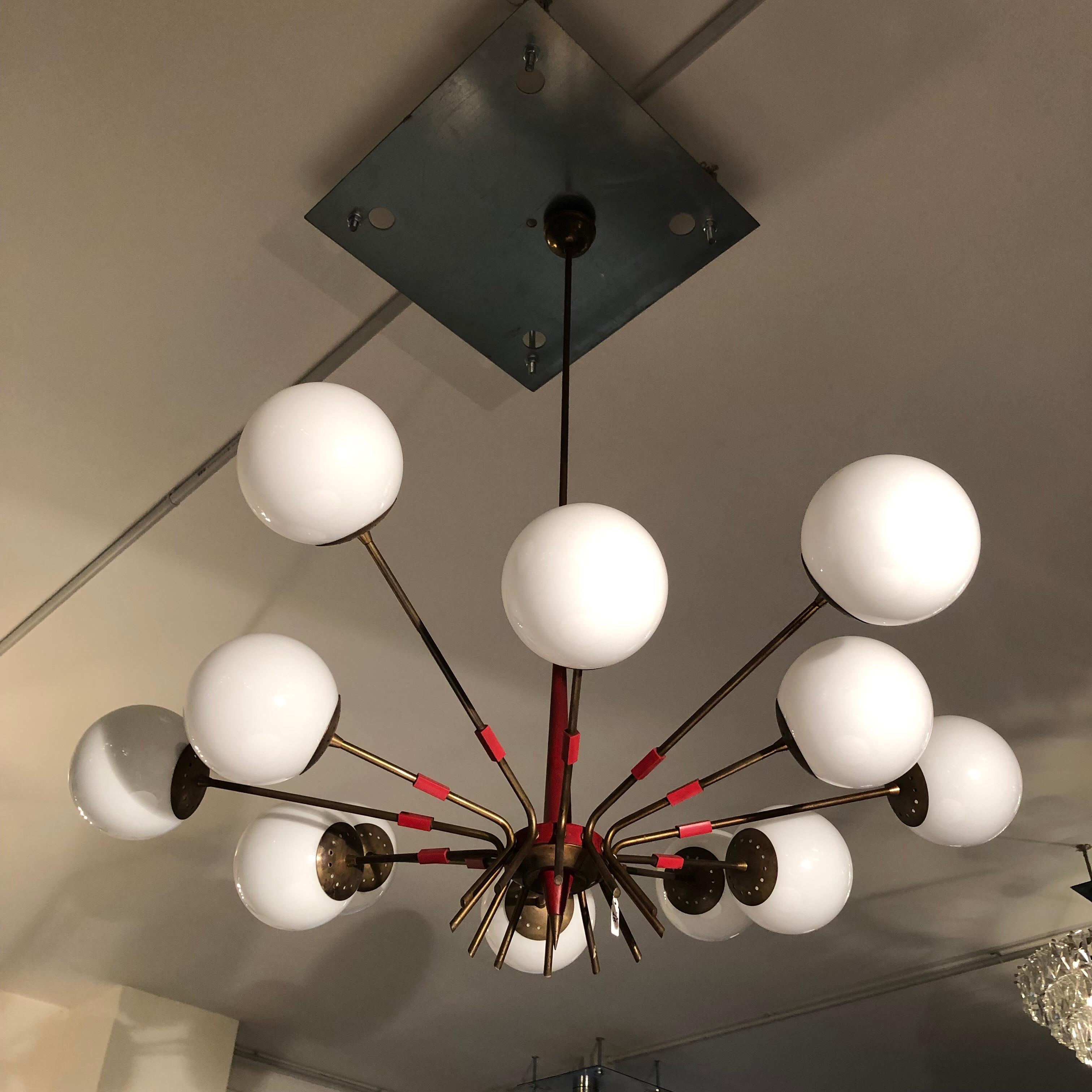 Midcentury Italian Red and Opaline Glass Sputnik Chandelier by Stilnovo, 1950s For Sale 6