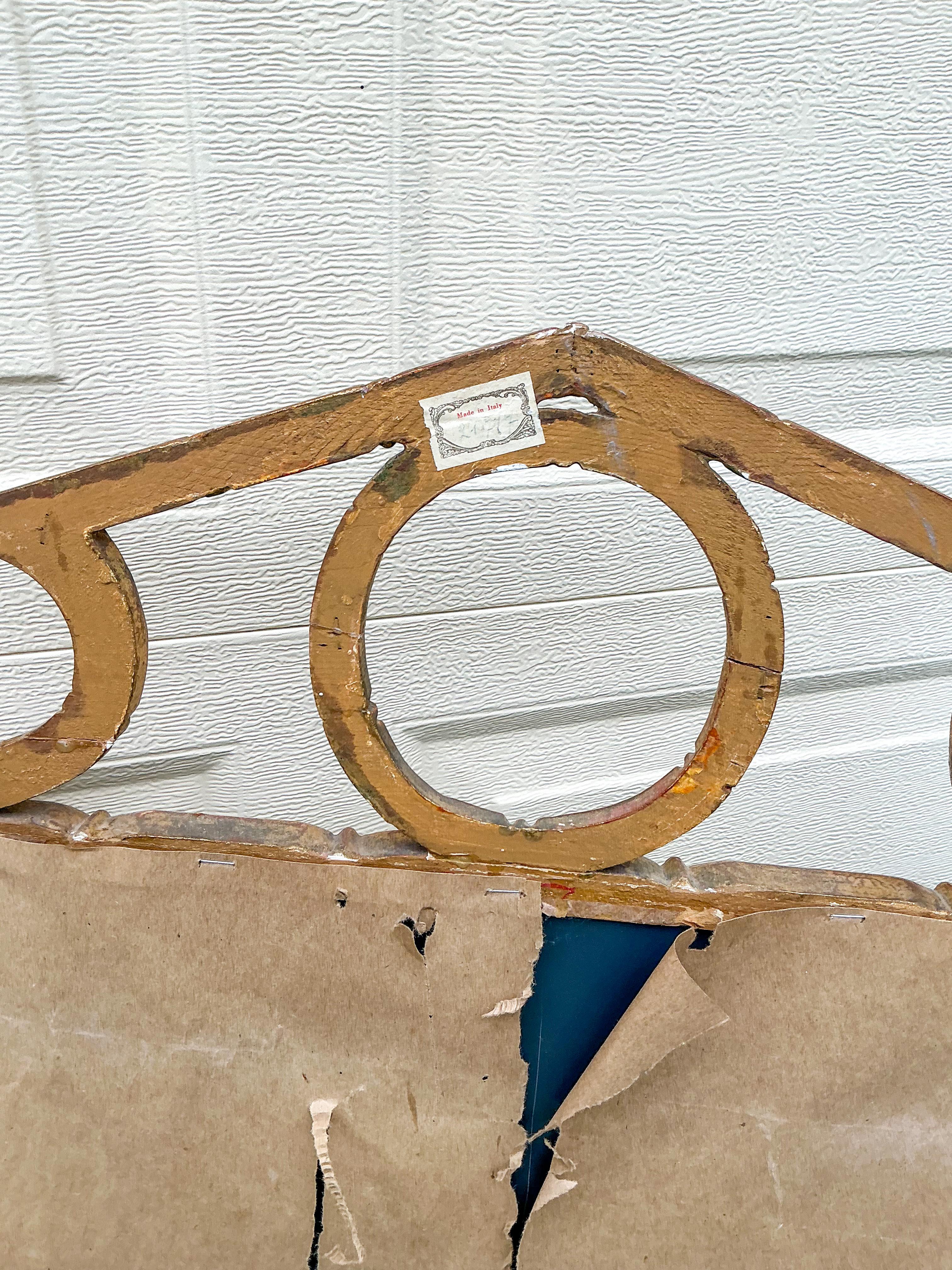 Miroir de style Régence italienne du milieu du siècle dernier en bois doré et faux bambou - clé grecque et ananas en vente 1