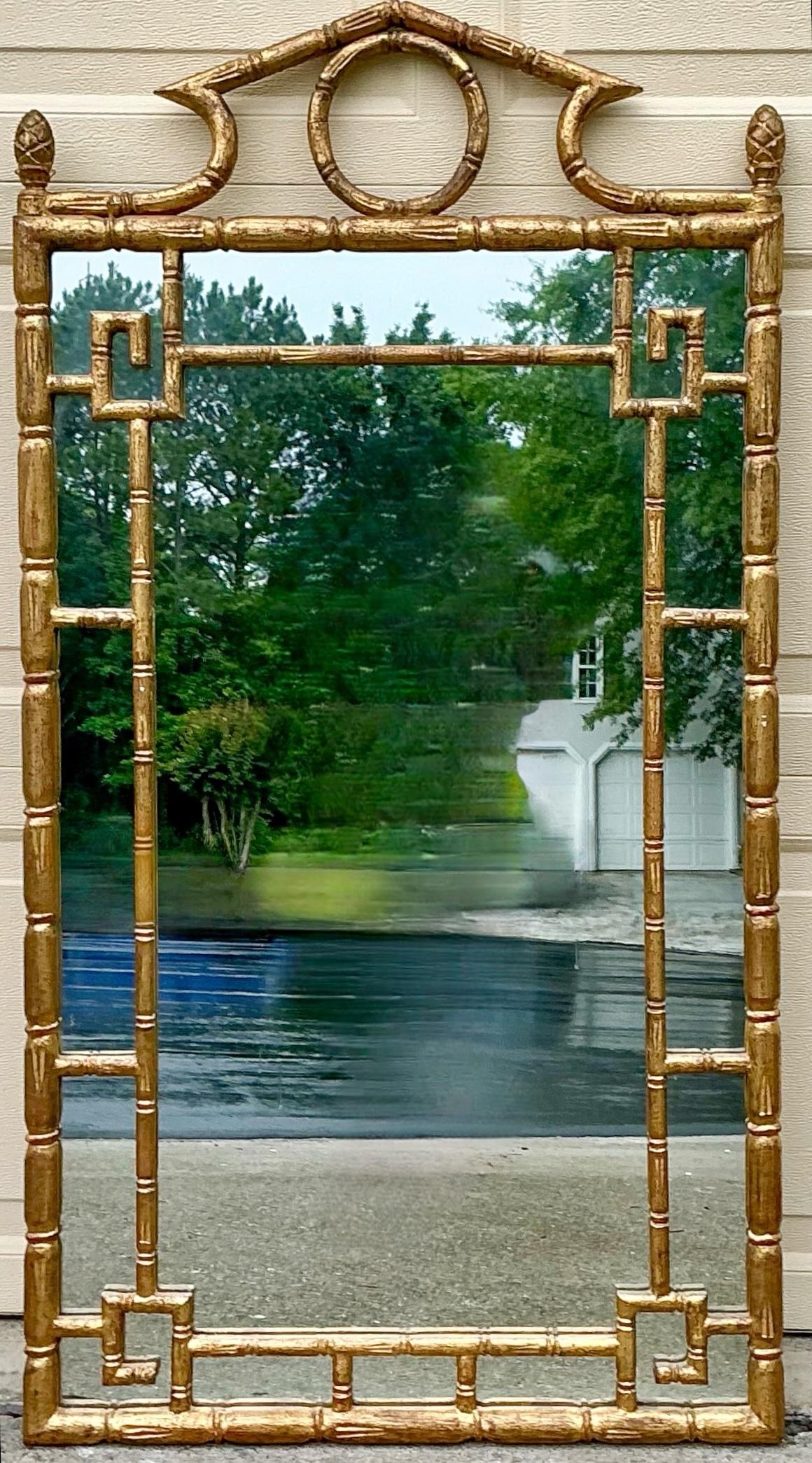 Miroir de style Régence italienne du milieu du siècle dernier en bois doré et faux bambou - clé grecque et ananas en vente 2