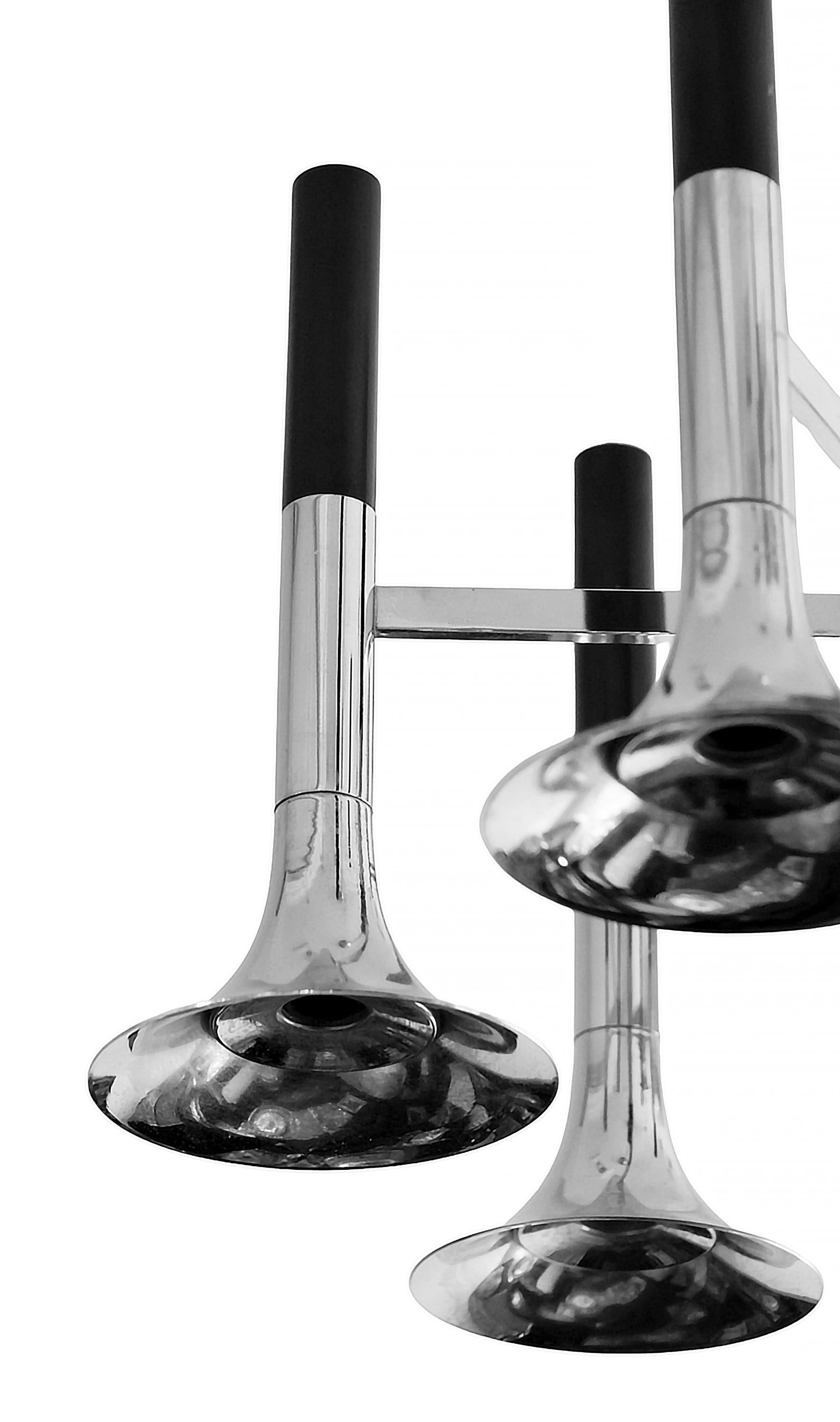 Mid-Century Italian Reggiani Trumpet Chrome Chandelier, circa 1970 In Good Condition For Sale In Vilnius, LT
