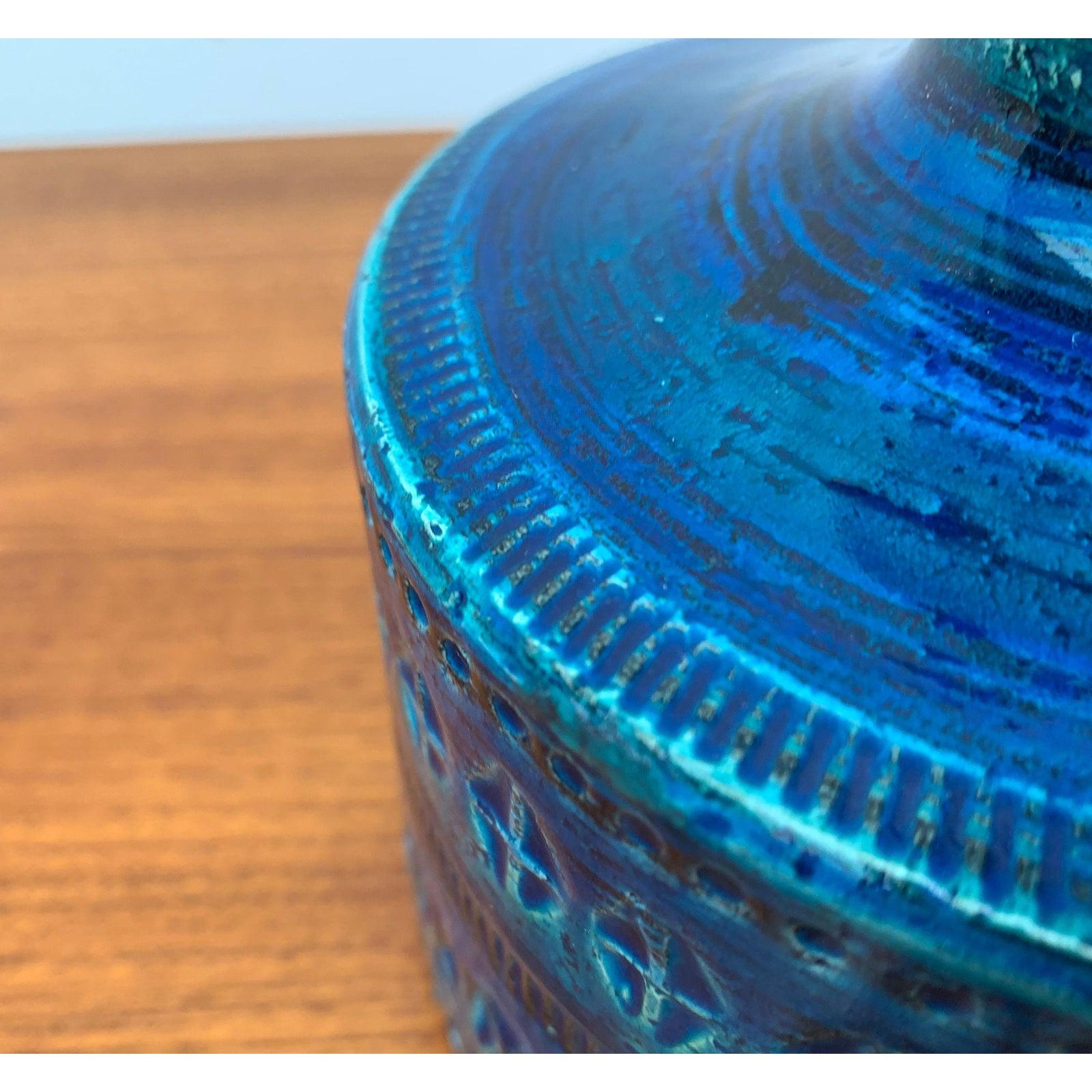Mid-Century moderno Vaso in ceramica Rimini Blu della metà del secolo scorso di Aldo Londi per Bitossi, anni '60 in vendita