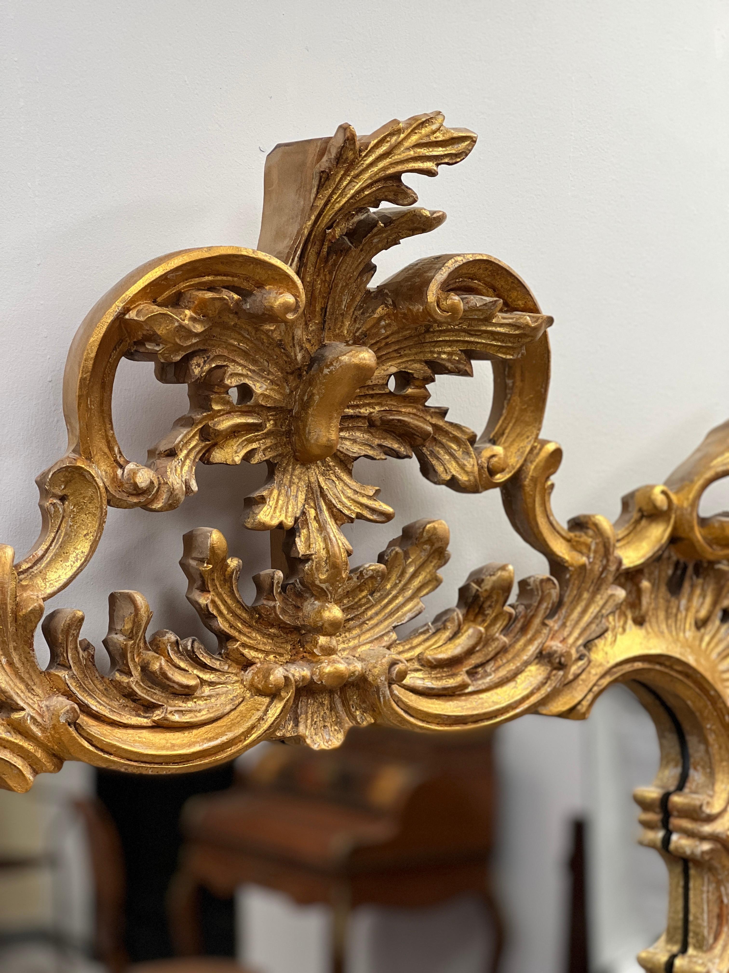 Mid-Century Italian Rococo Hand-carved Gilt-wood Looking Glass Mirror In Good Condition For Sale In Nashville, TN
