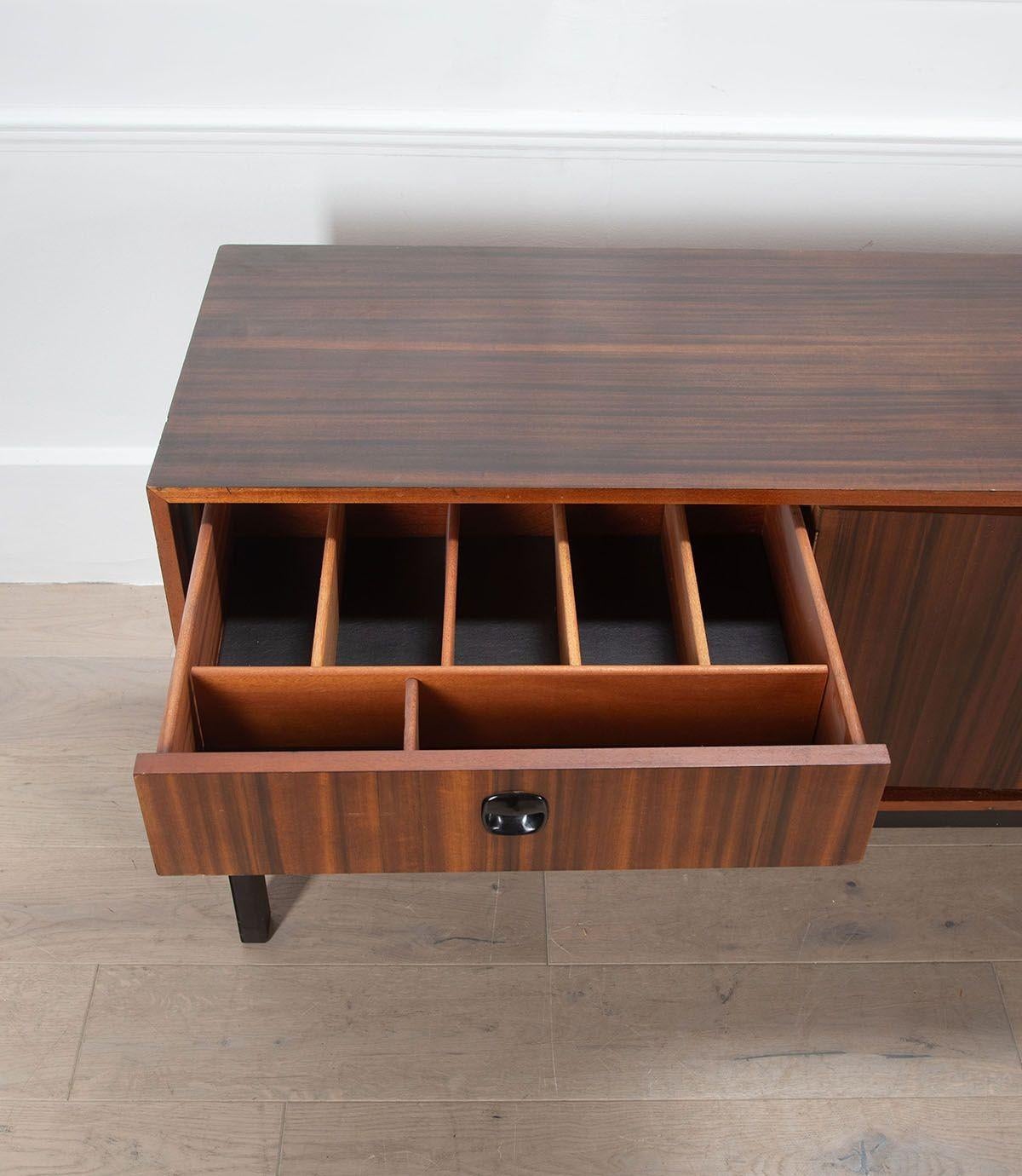 Mid-Century Italian Rosewood Sideboard For Sale 5