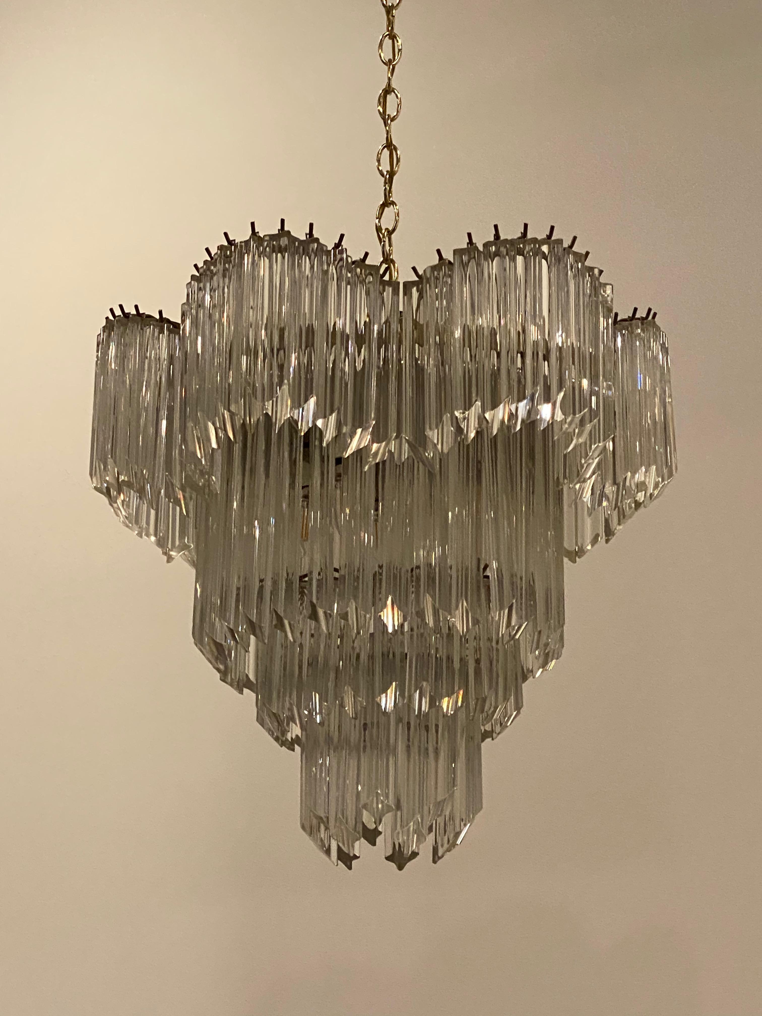 Mid-Century moderno Lampadario italiano a più livelli del Medioevo in vendita