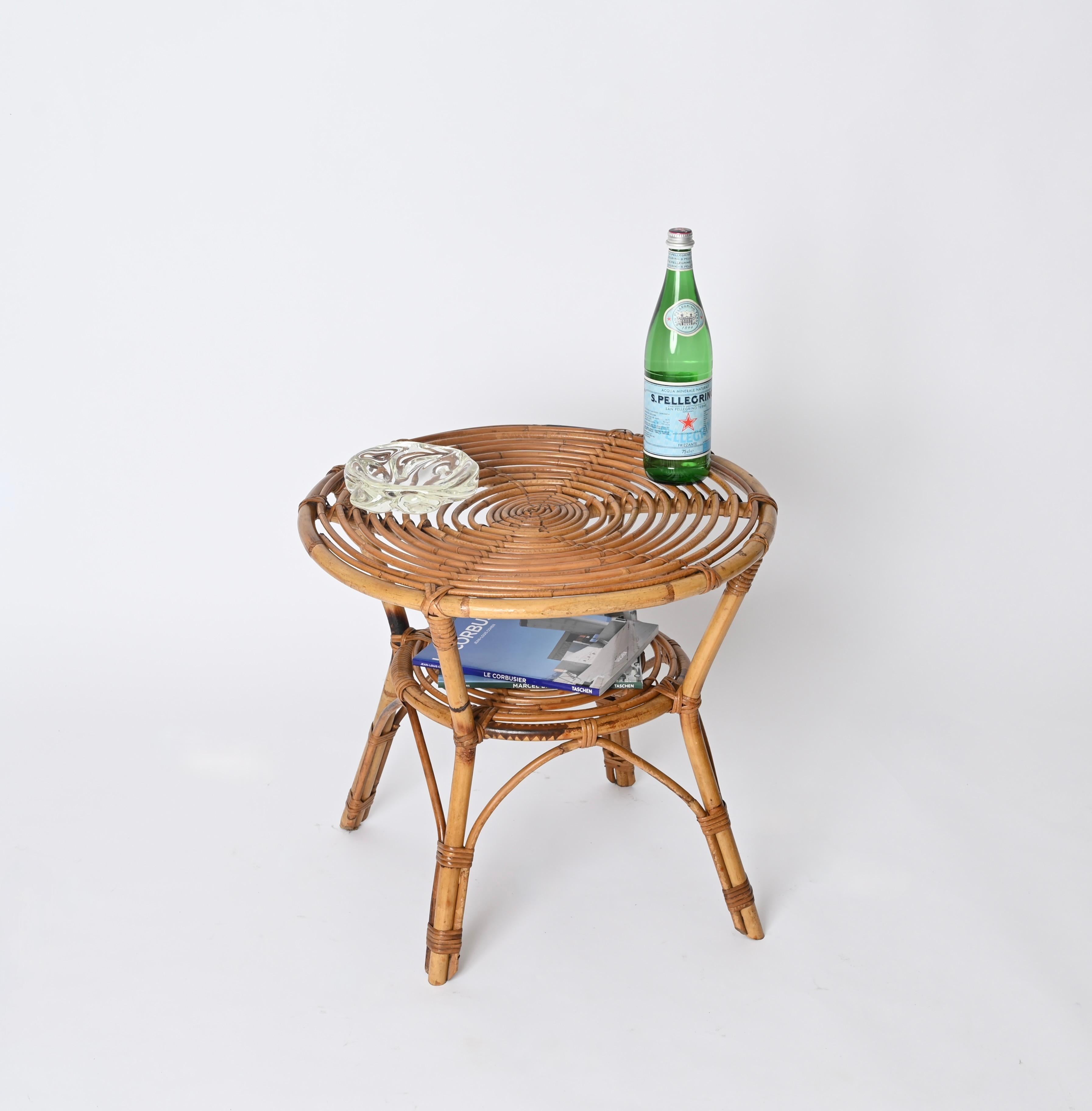 Italienischer runder Couchtisch aus Rattan, Bambus und Korbweide aus der Mitte des Jahrhunderts, 1960er Jahre im Angebot 4