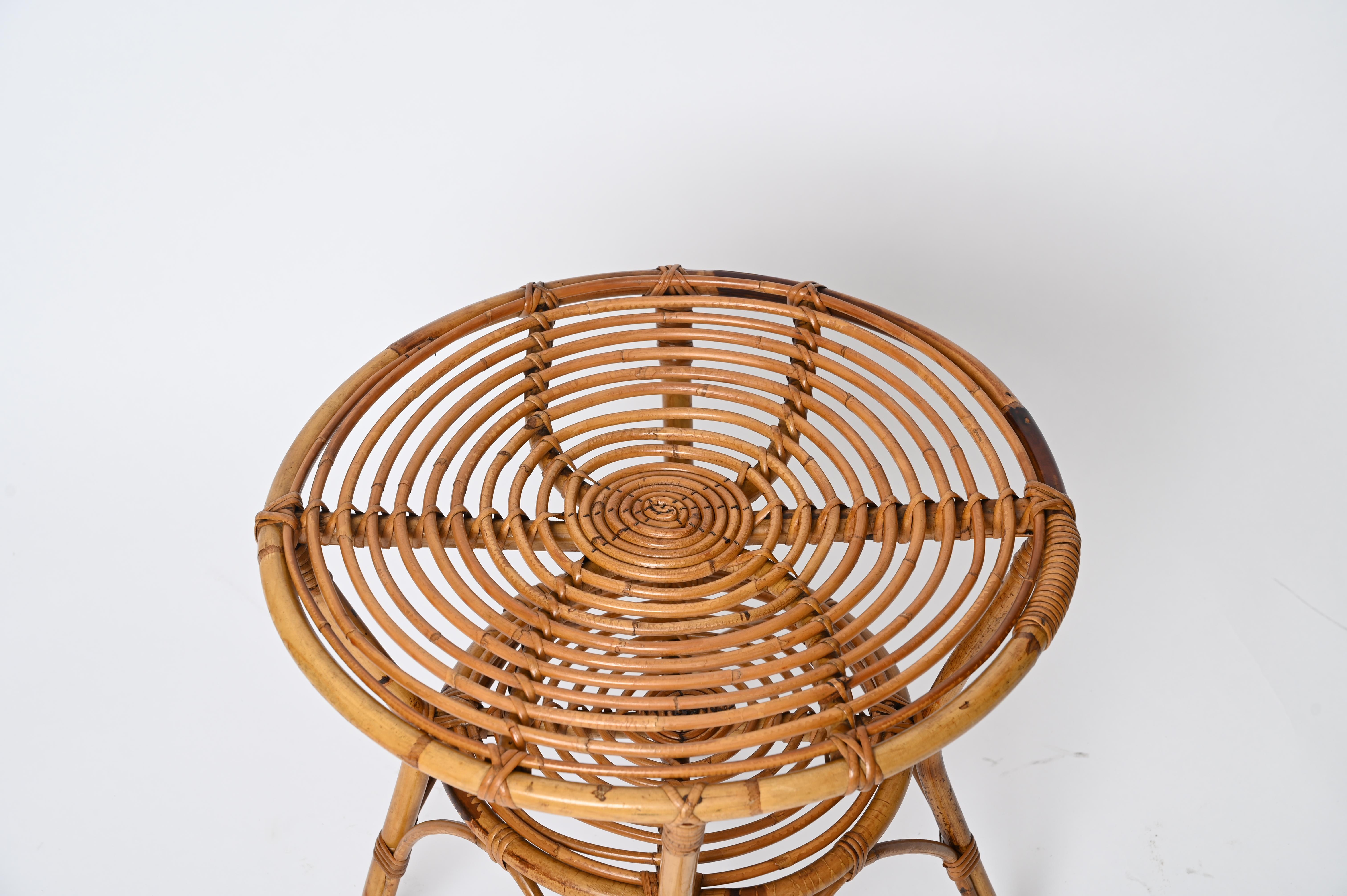 Italienischer runder Couchtisch aus Rattan, Bambus und Korbweide aus der Mitte des Jahrhunderts, 1960er Jahre im Angebot 5