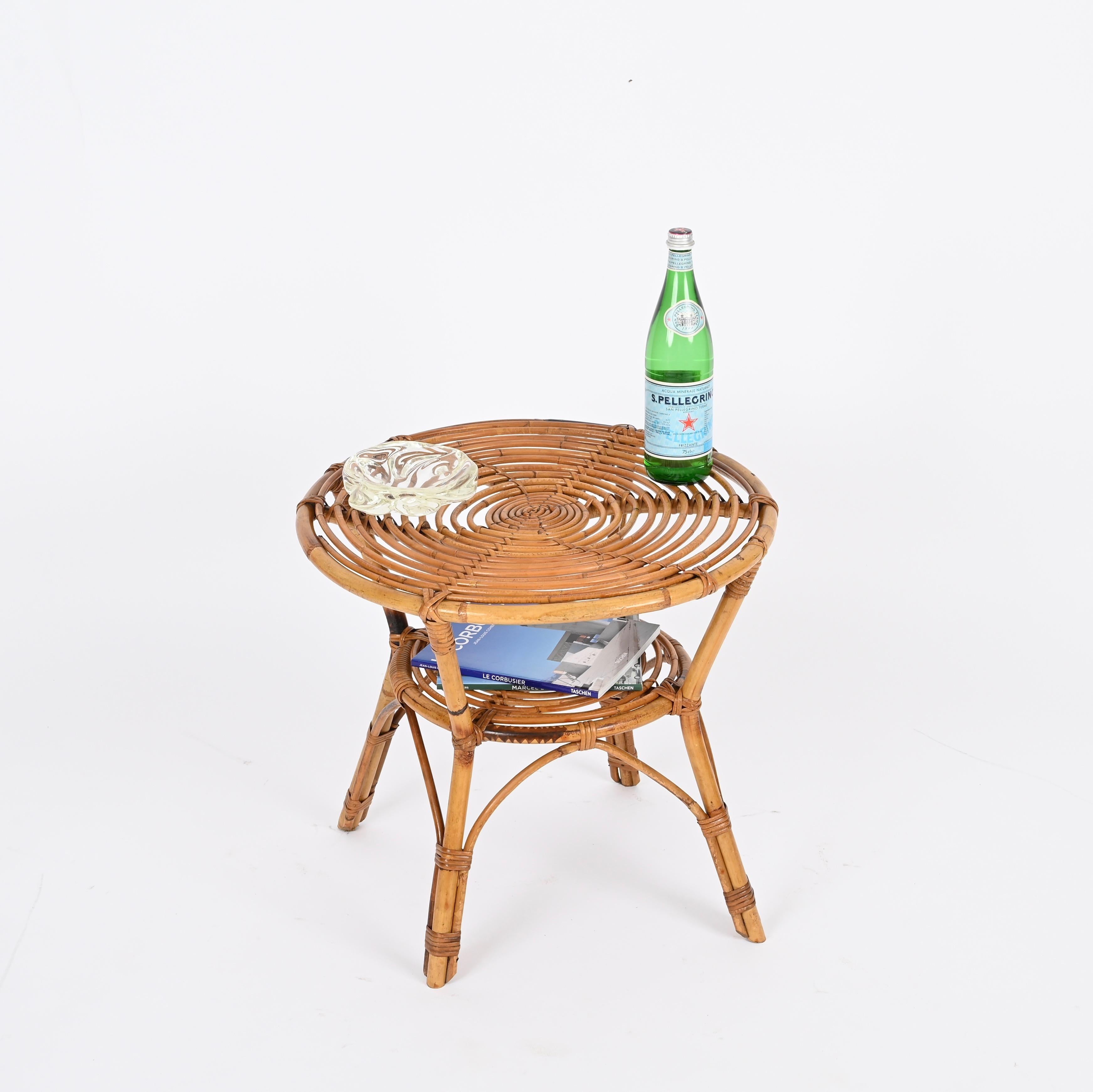 Italienischer runder Couchtisch aus Rattan, Bambus und Korbweide aus der Mitte des Jahrhunderts, 1960er Jahre im Angebot 1