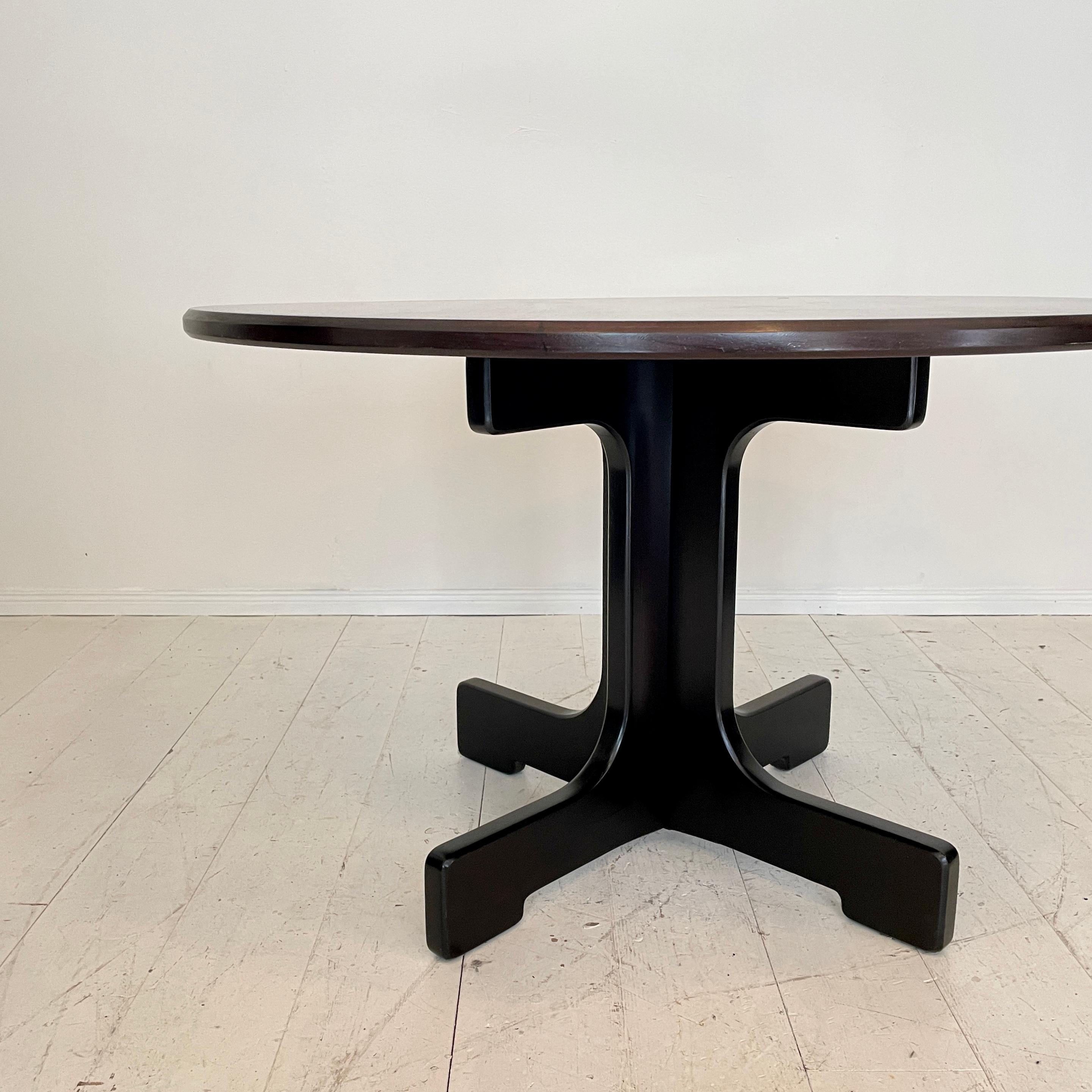 Mid Century Italian Round Dining Table with Fantastic Brown Red Veneer, 1980s 7
