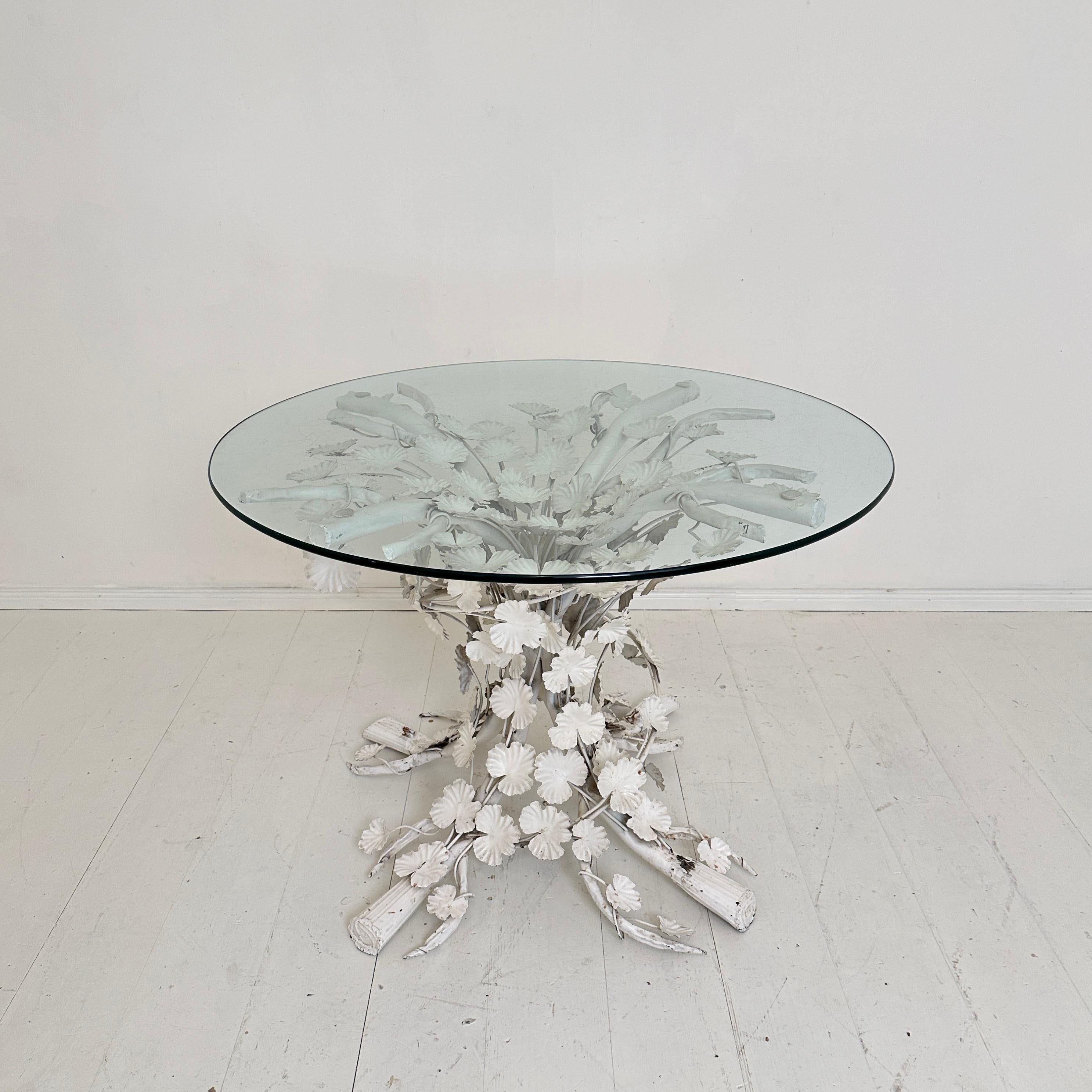 Late 20th Century Mid Century Italian Round Floral Dining Table in white Metal and Glass, 1970 For Sale