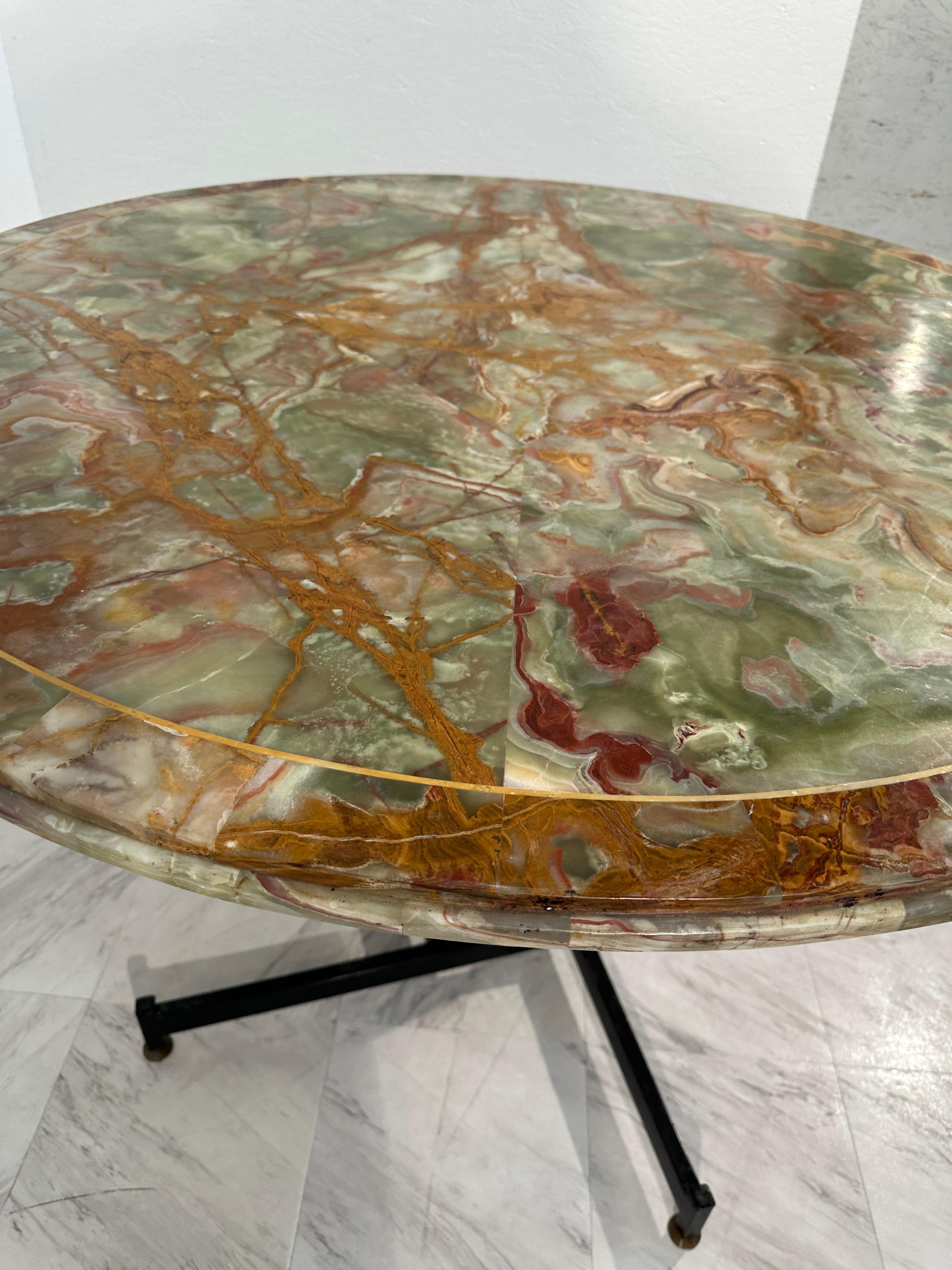 Mid Century Italian Round Table in Onyx Marble B y Ignazio Gardella 1950s For Sale 4